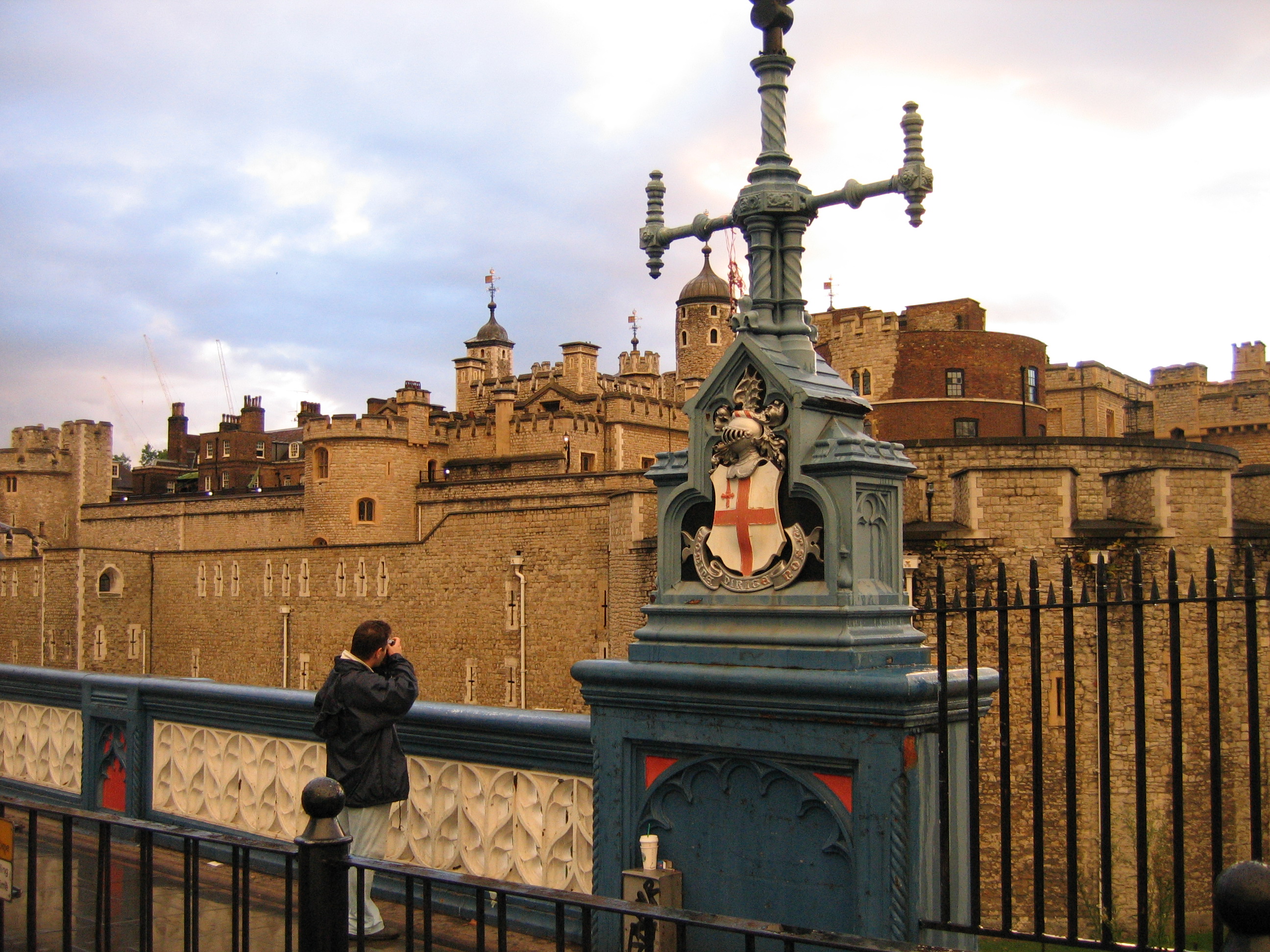 Europe Trip 2005 - England (London - The Globe, Tower Bridge, King's Cross, Channel Tunnel)