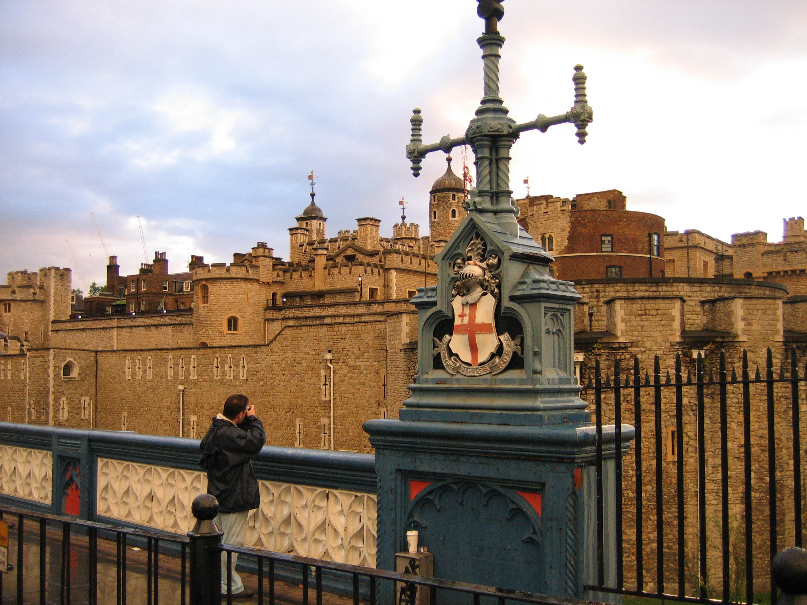 Europe Trip 2005 - England (London - The Globe, Tower Bridge, King's Cross, Channel Tunnel)