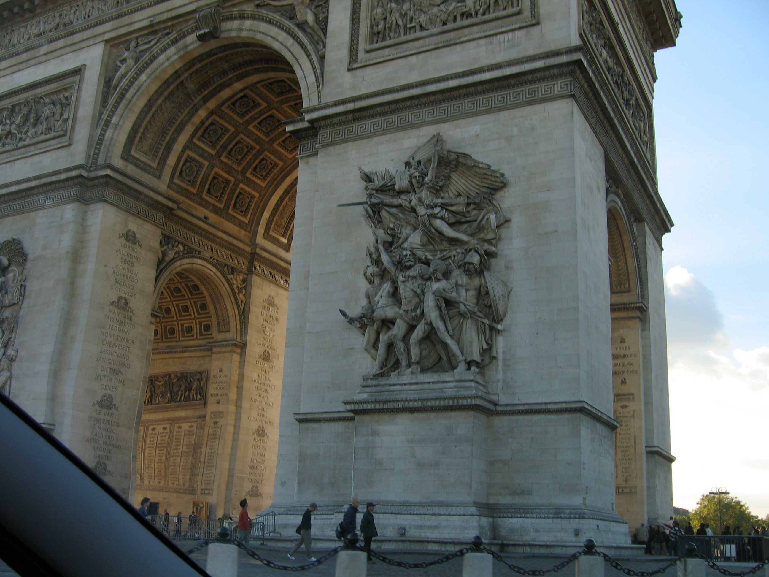 Europe Trip 2005 - France (Paris - Arc de Triomphe, Basilica of the Sacre Coeur, Indian Food)