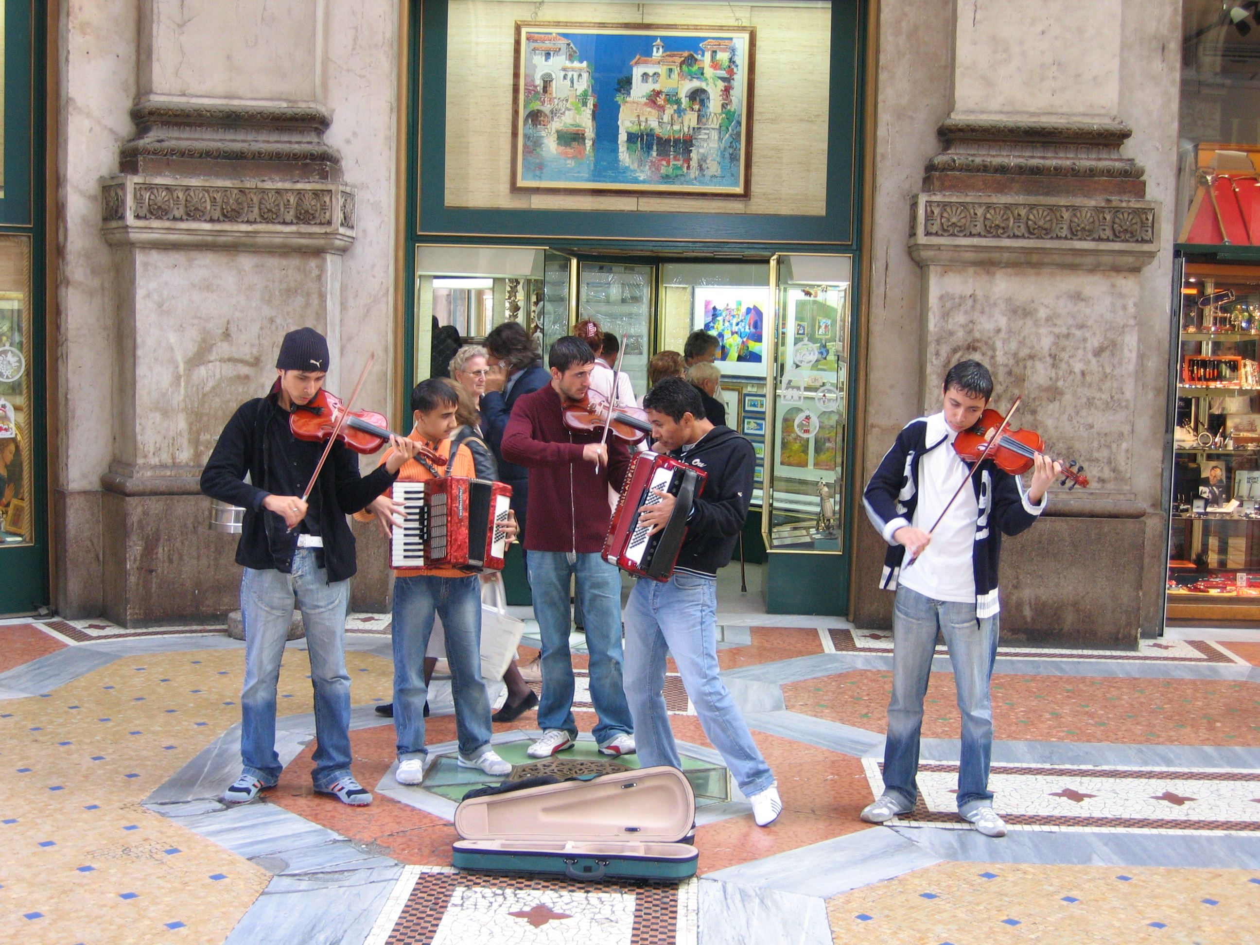 Europe Trip 2005 - Italy (Milan - Duomo, Galleria Vittorio Emanuele, Italian Pizza, La Scala, Leonardo's 