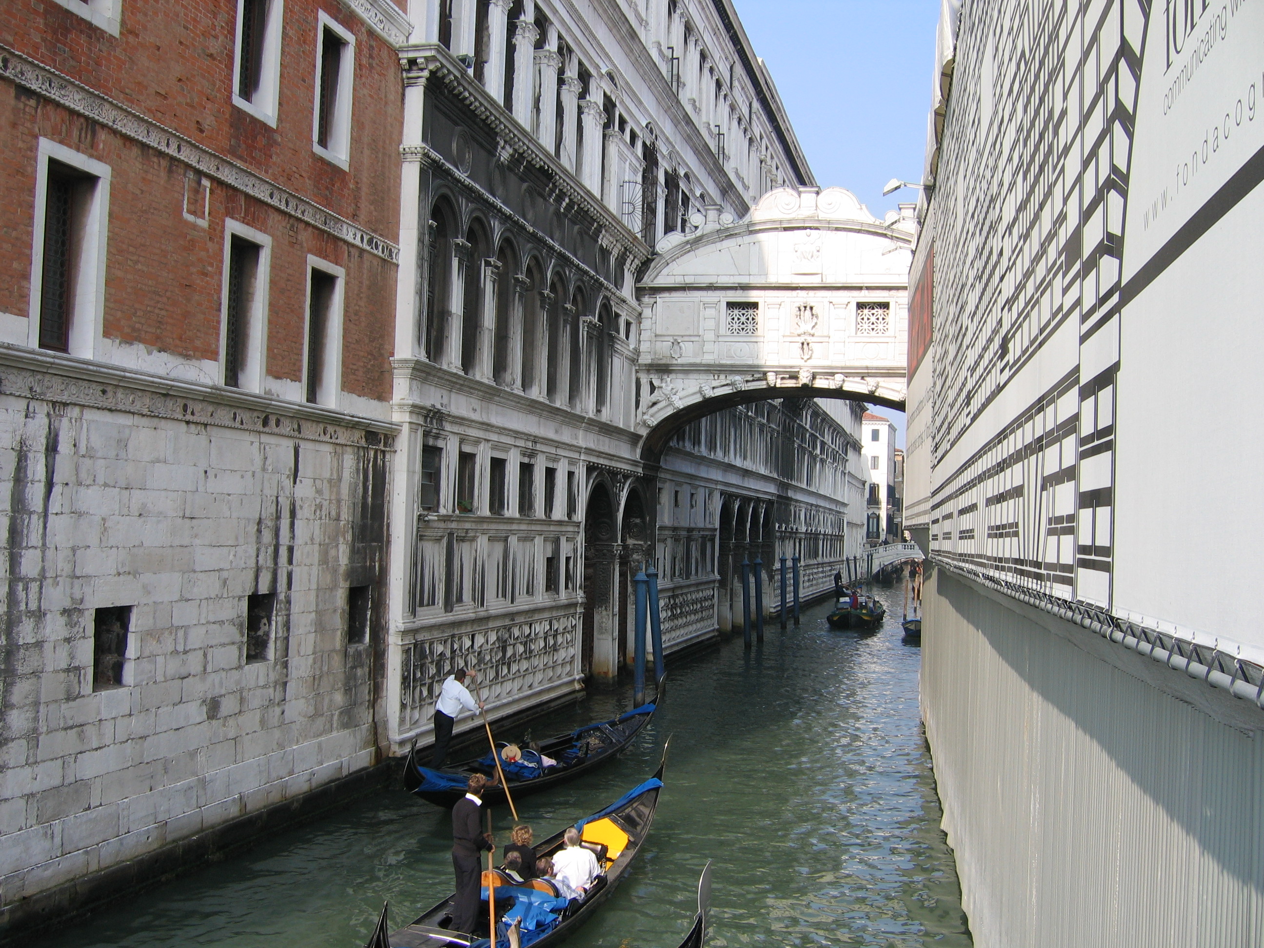 Europe Trip 2005 - Italy (Venice - Pigeons, St Mark's Basilica / Square / Clocktower, Gondola Ride, Gelato)