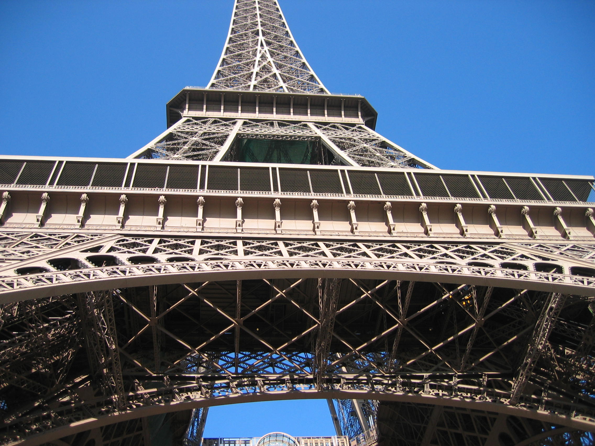 Europe Trip 2005 - France (Paris - The Eiffel Tower, Carousel, Crepes)