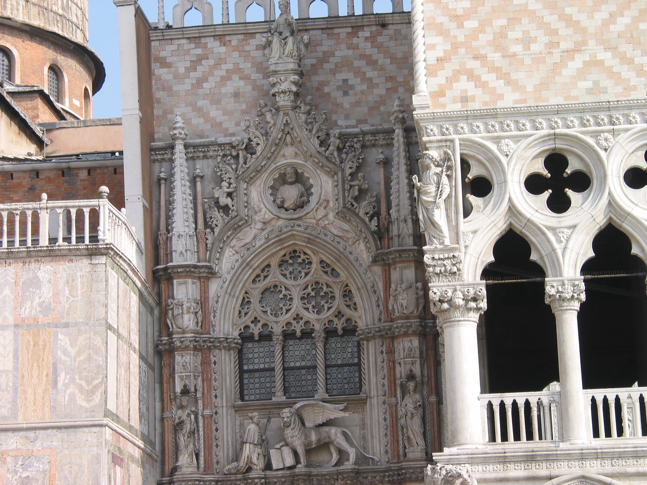 Europe Trip 2005 - Italy (Venice - Pigeons, St Mark's Basilica / Square / Clocktower, Gondola Ride, Gelato)