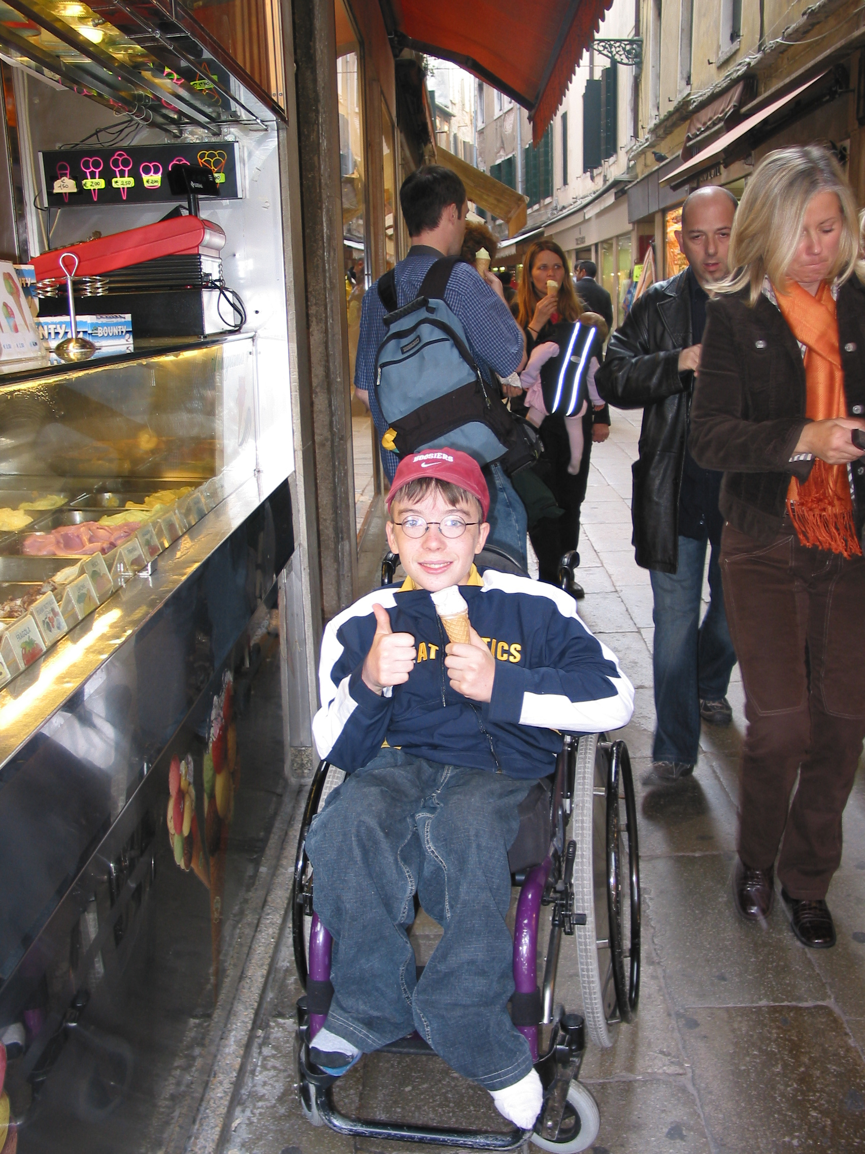 Europe Trip 2005 - Italy (Venice - Pigeons, St Mark's Basilica / Square / Clocktower, Gondola Ride, Gelato)