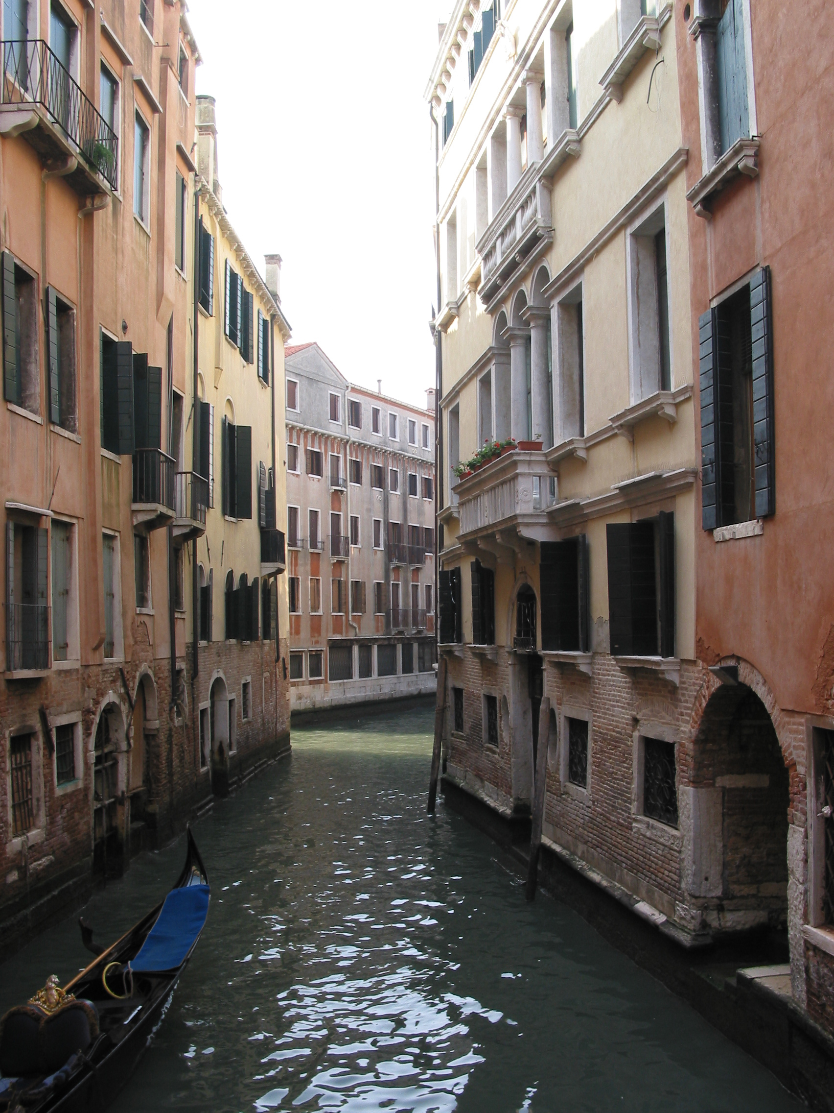 Europe Trip 2005 - Italy (Venice - Pigeons, St Mark's Basilica / Square / Clocktower, Gondola Ride, Gelato)