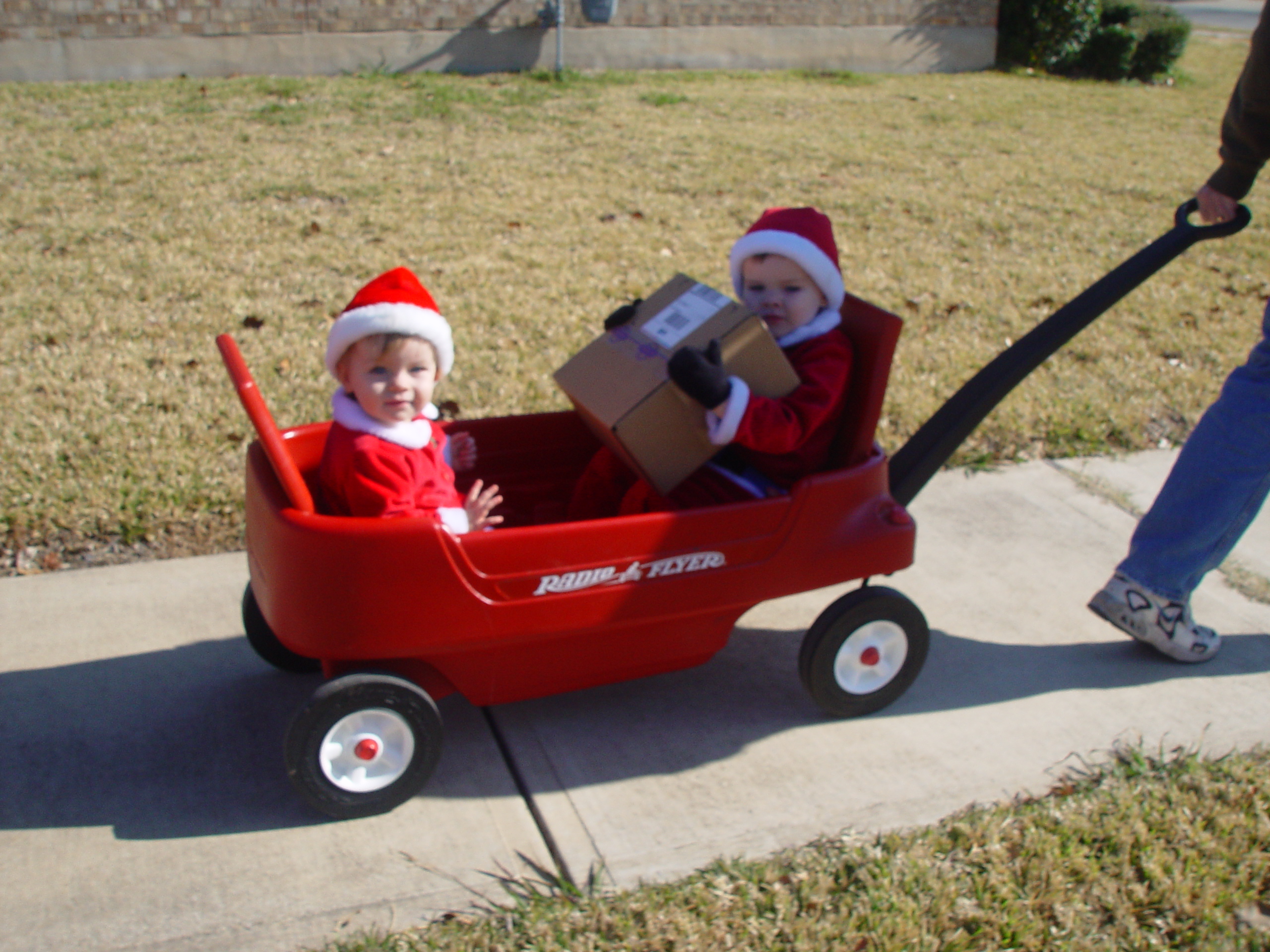 Christmas 2005 - Mr. & Mrs. Santa, Elgin Sausage, Christmas Tree Farm