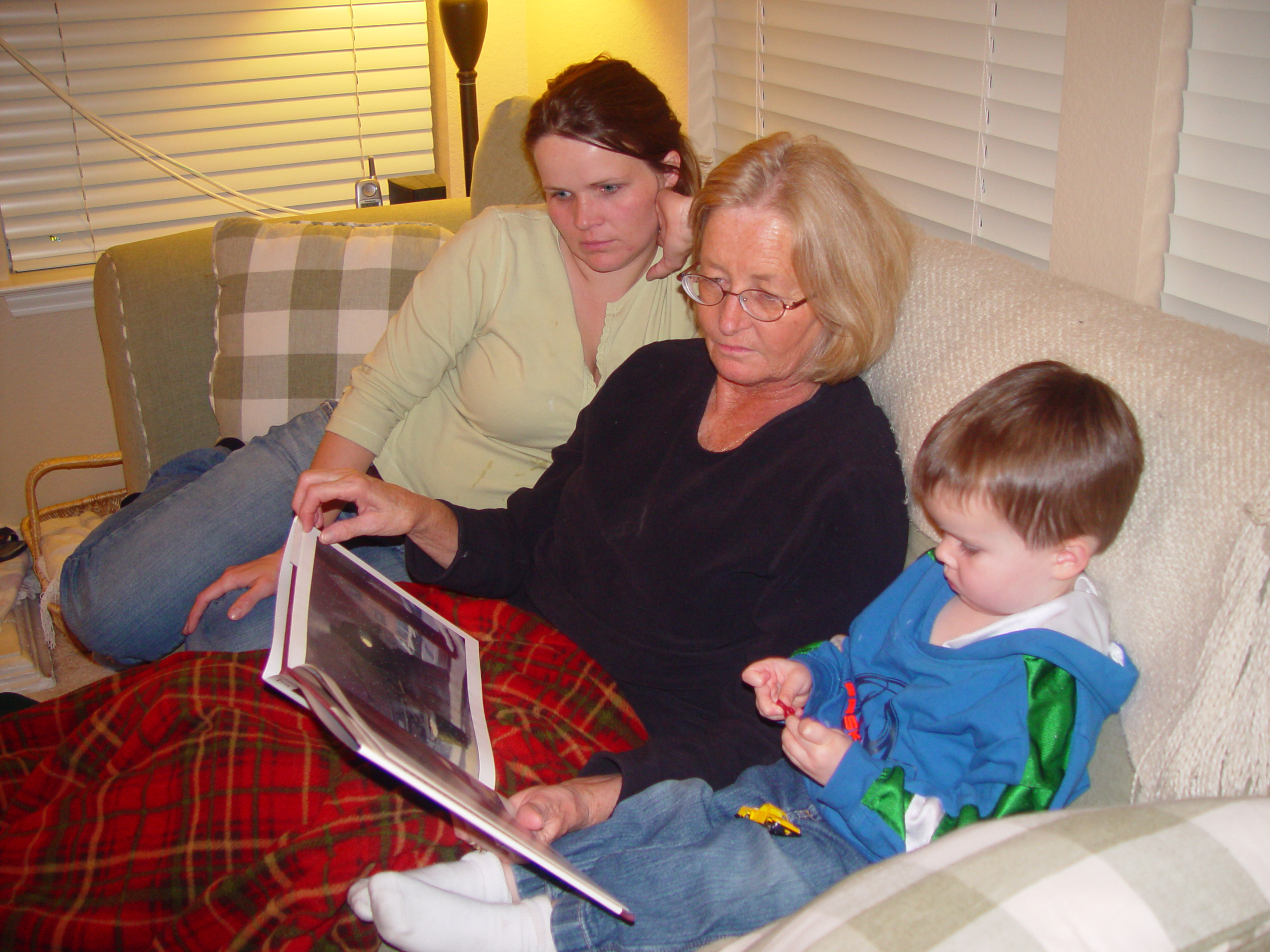 Christmas 2005 - Gingerbread Houses, Blue Bonnet Cafe, Santa's Make-Shift Sleigh