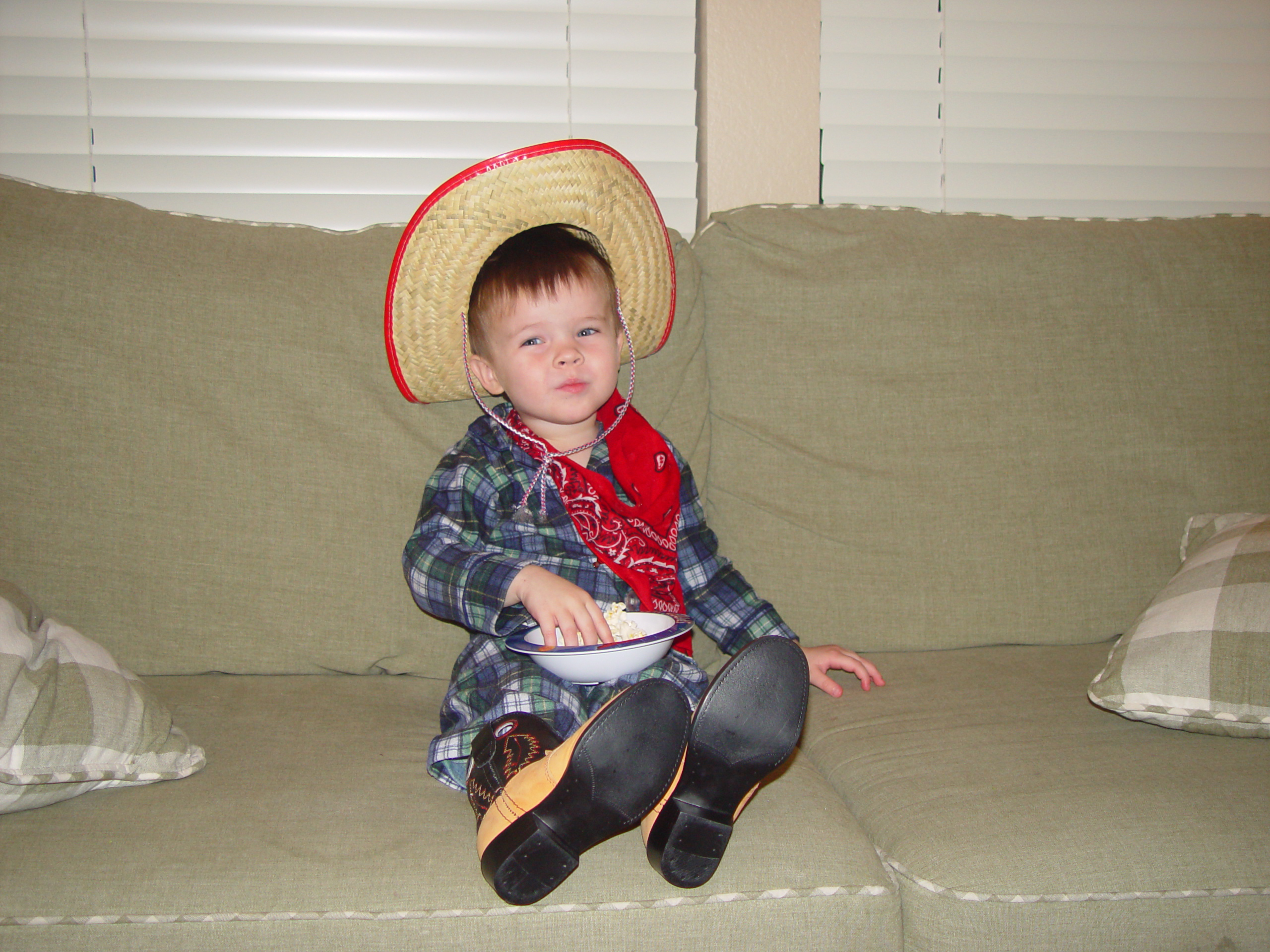 Zack & Ava - Bikeride, Cowboy, Elf, Playing in the Tub, Sunglasses & Scarf