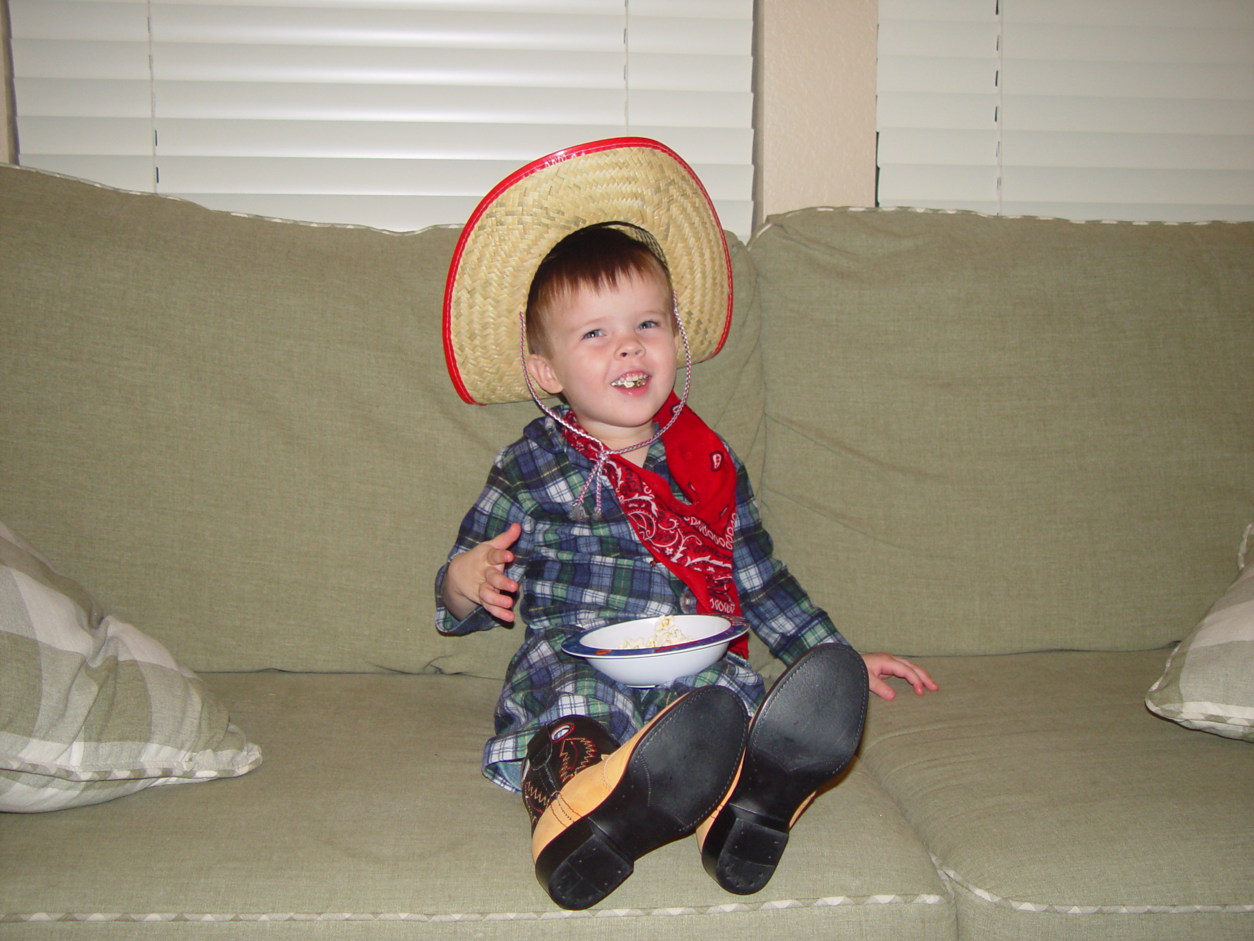 Zack & Ava - Bikeride, Cowboy, Elf, Playing in the Tub, Sunglasses & Scarf