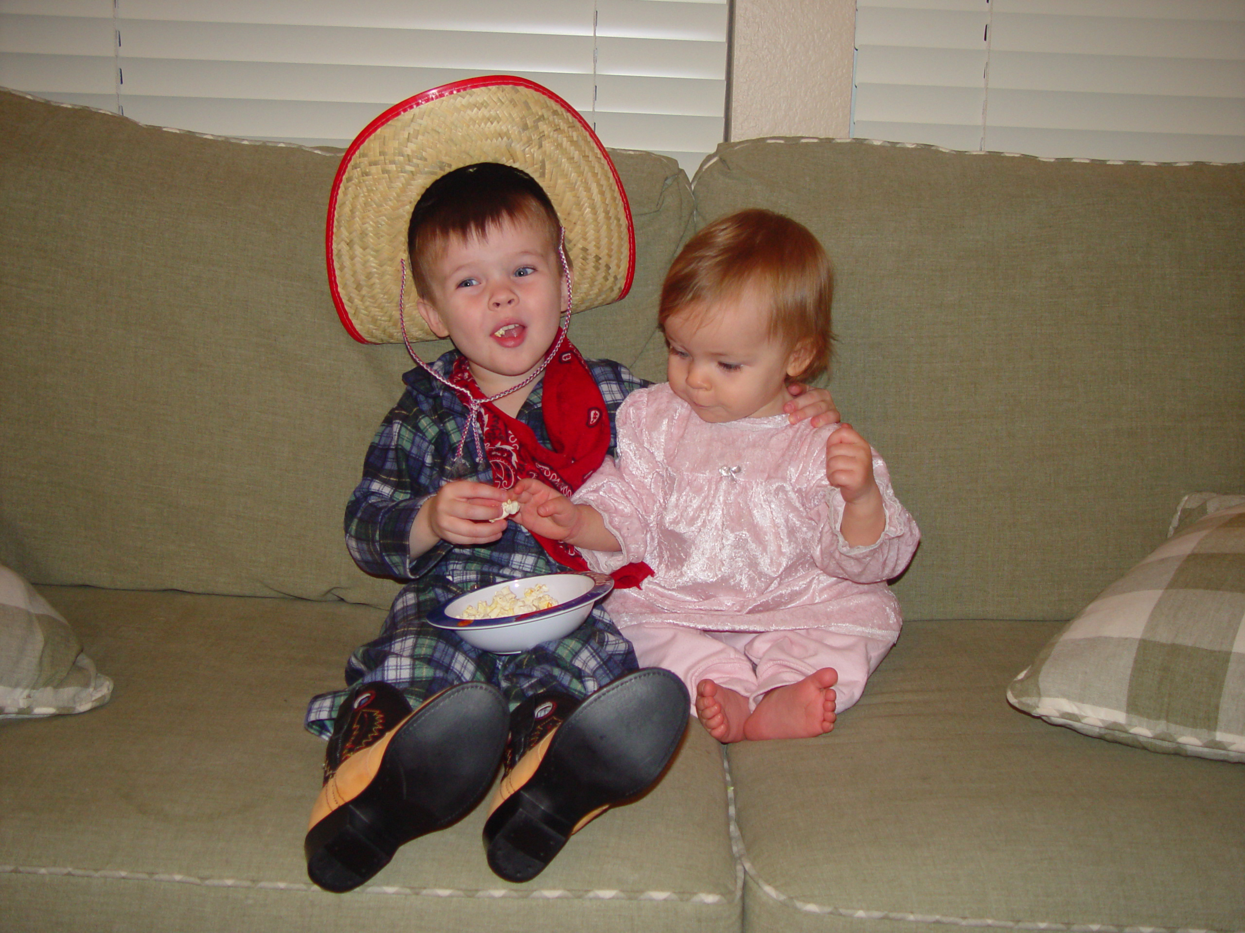 Zack & Ava - Bikeride, Cowboy, Elf, Playing in the Tub, Sunglasses & Scarf