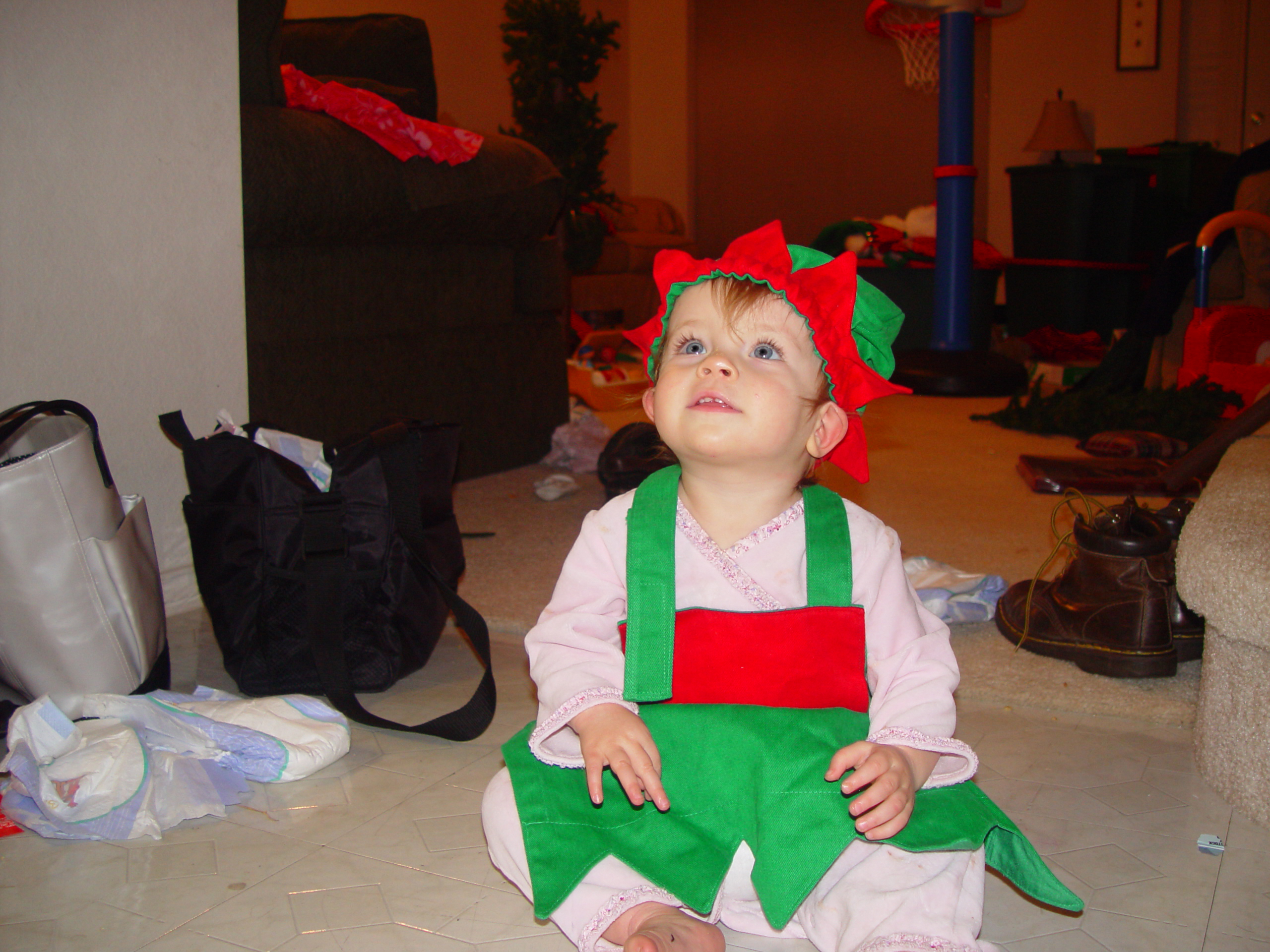 Zack & Ava - Bikeride, Cowboy, Elf, Playing in the Tub, Sunglasses & Scarf