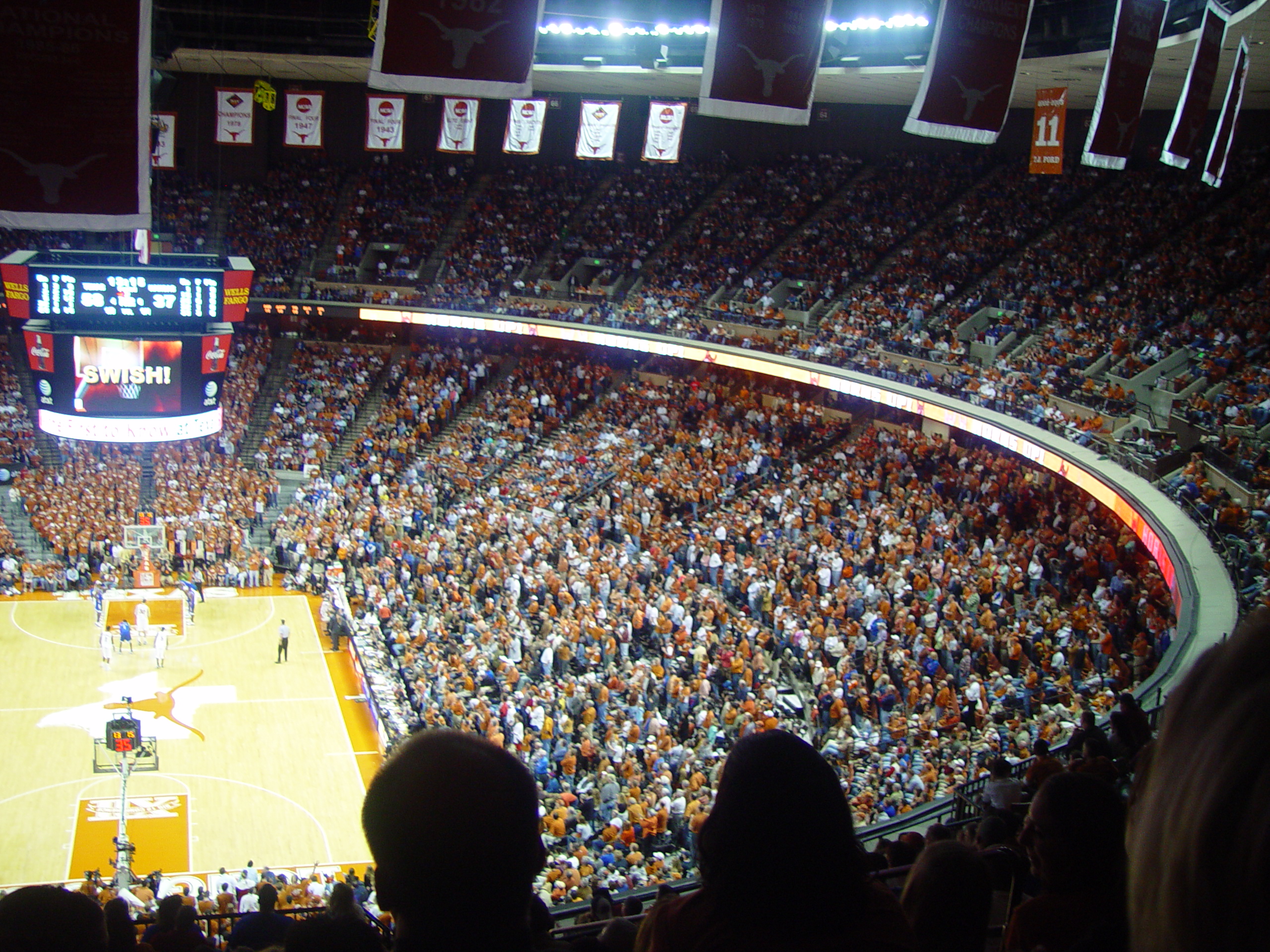 Austin Ice Bats, Longhorn Basketball - #7 Texas destroys #16 Kansas by 25