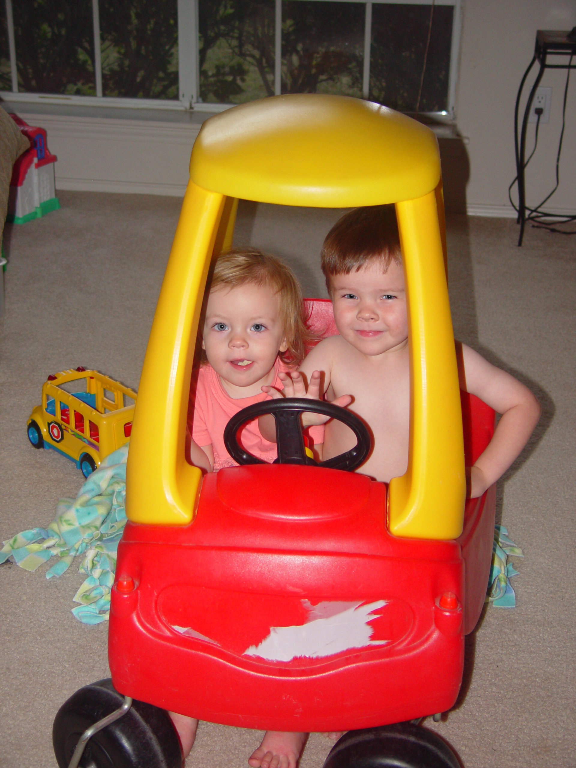 Amber Comes to Visit, A Playhouse!!