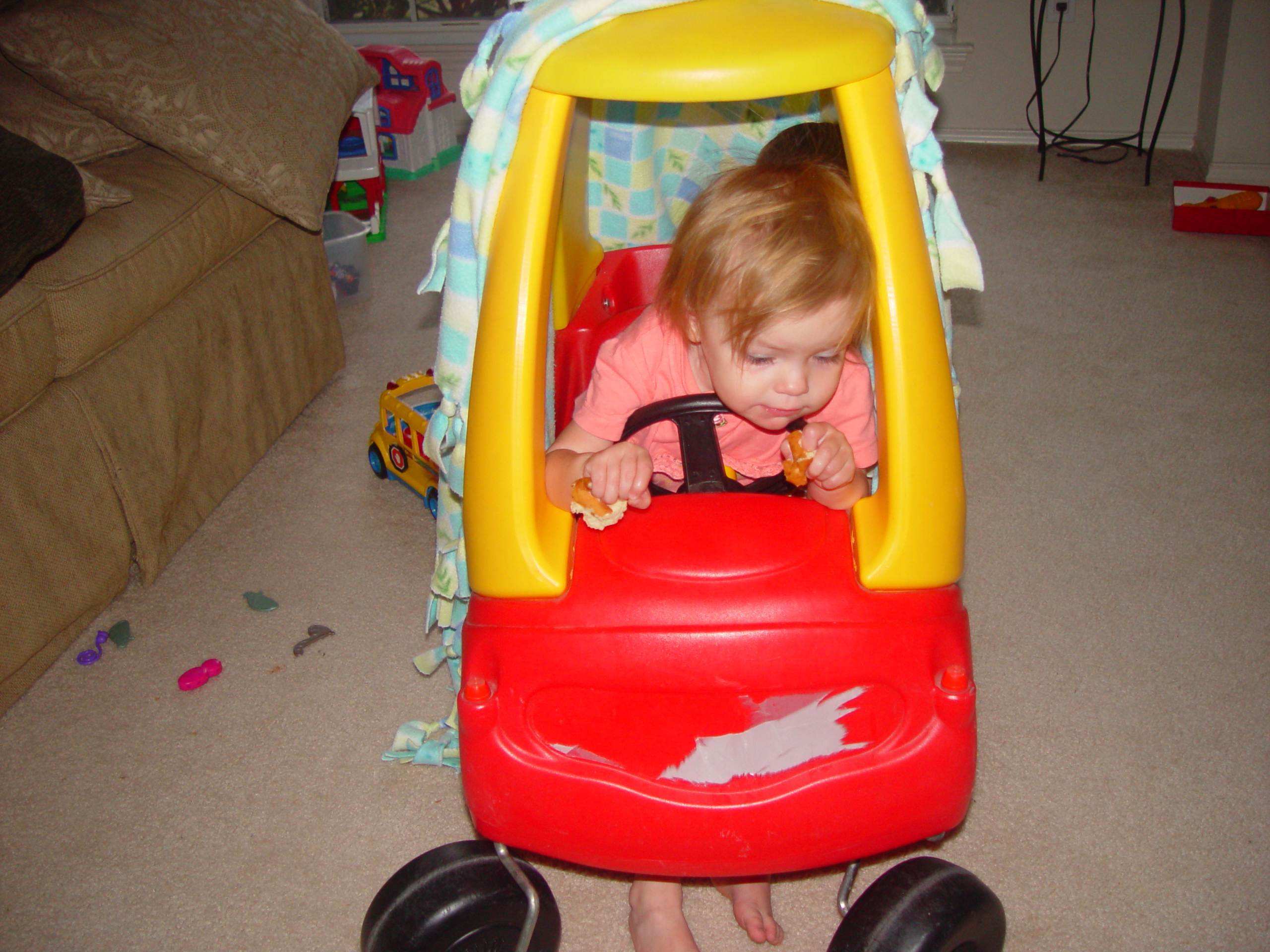 Amber Comes to Visit, A Playhouse!!