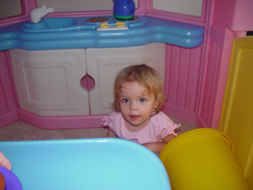 Amber Comes to Visit, A Playhouse!!