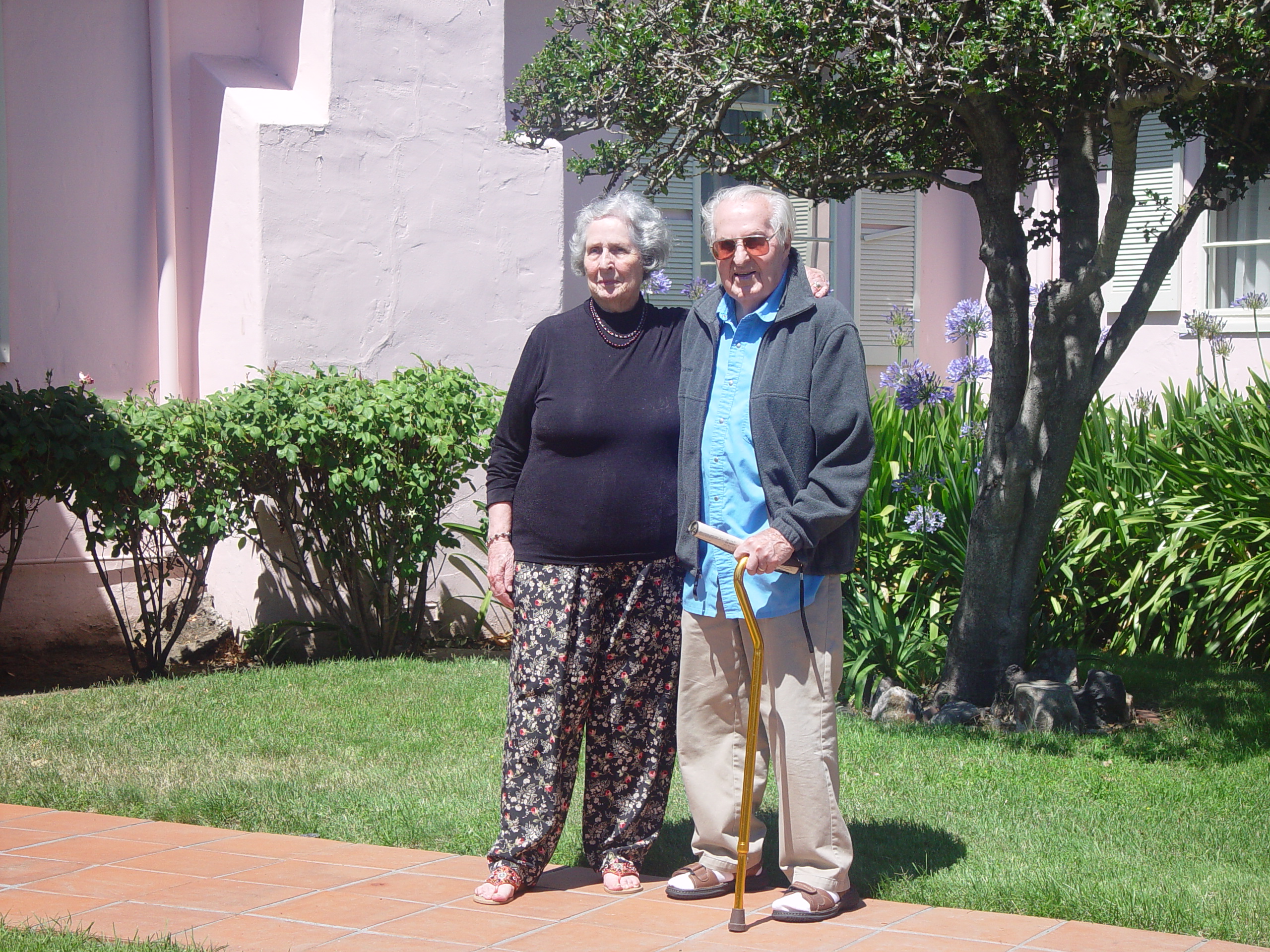 Visiting Grandma & Grandpa Palmer - Castro Valley, California (Half Moon Bay, Cyclops, BART, J.D.'s Blueberry Pancakes)