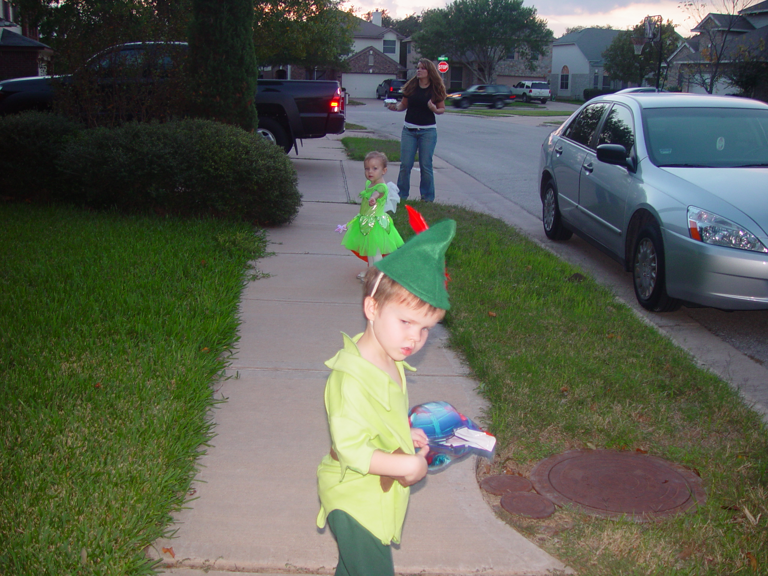 Halloween 2006 - Trunk or Treat, Carving Pumpkins with Meghann & Kanak, IBM, Nacho's Stretchy Pants, Trick or Treat