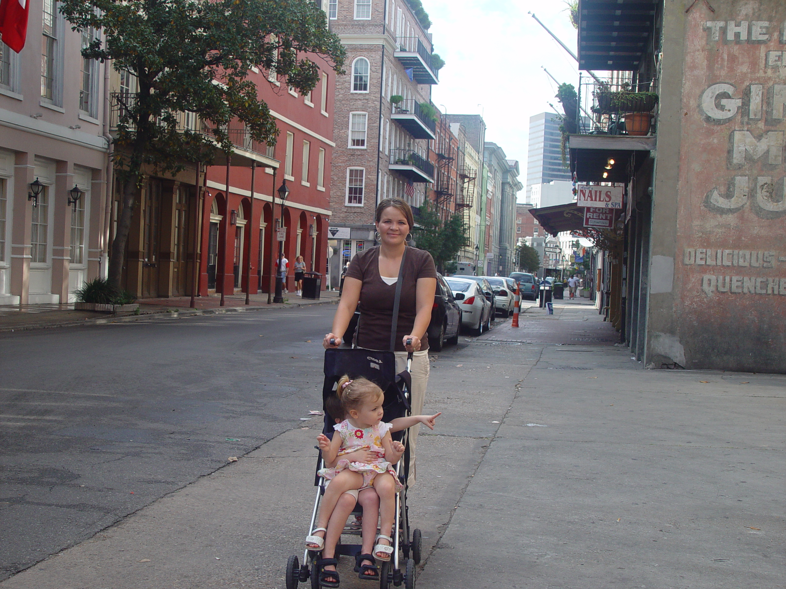 New Orleans Trip - Day 2 (Ava's 2nd Birthday, French Quarter, Cafe Du Monde)