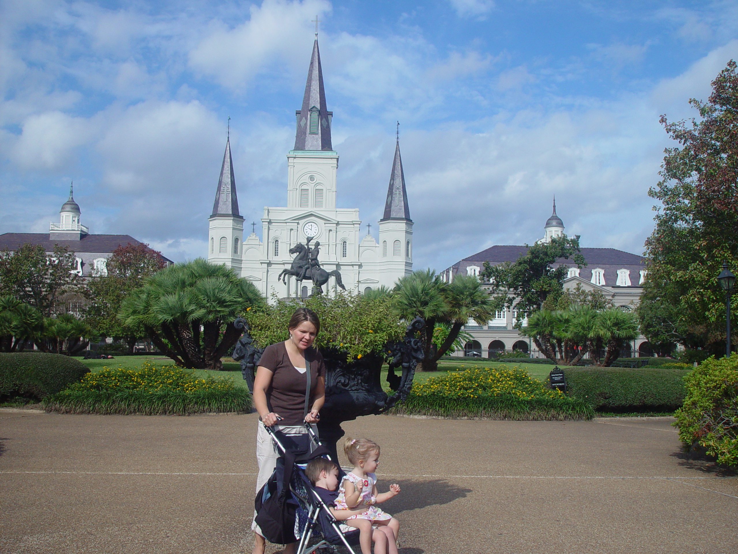 New Orleans Trip - Day 2 (Ava's 2nd Birthday, French Quarter, Cafe Du Monde)