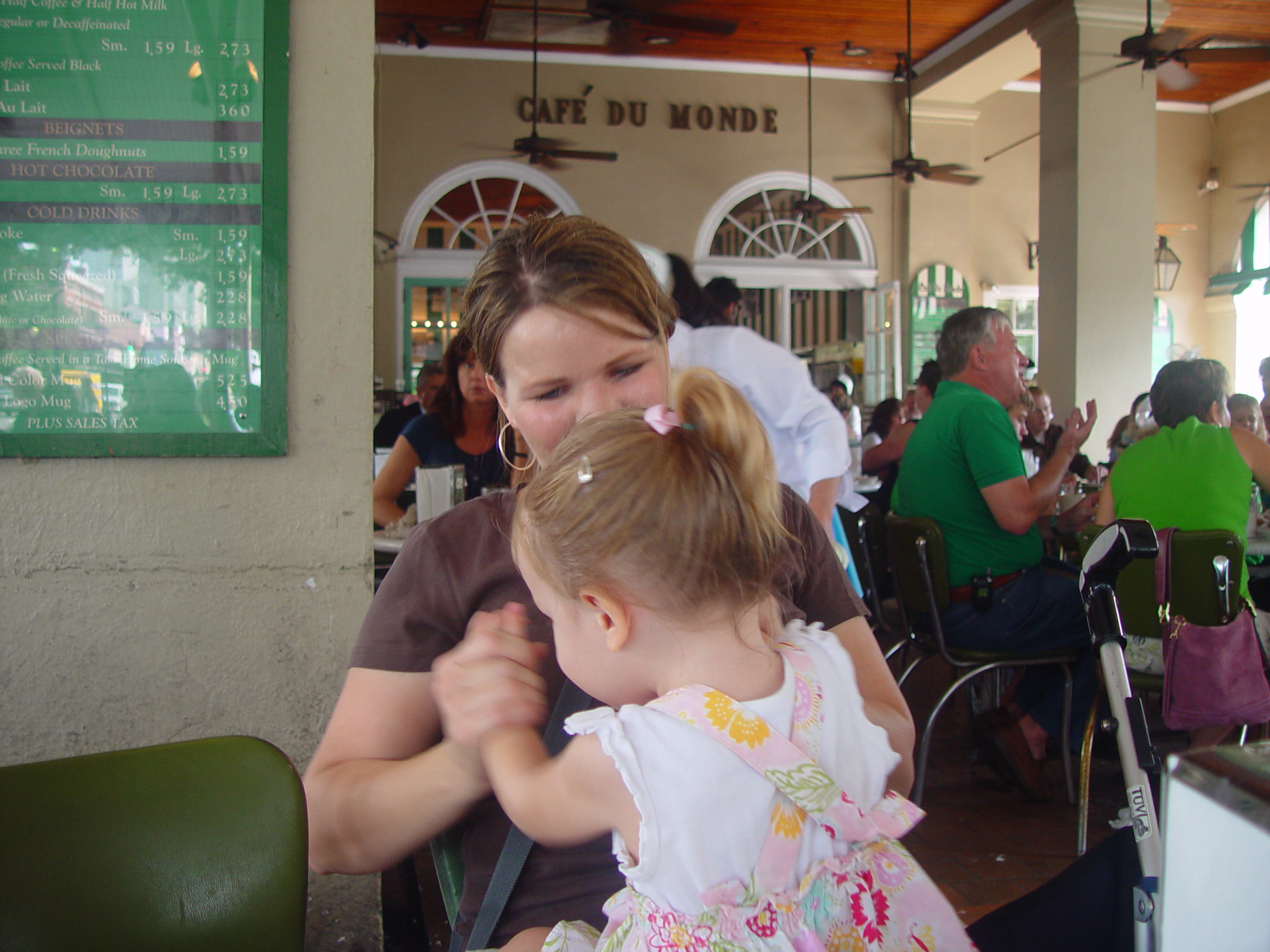 New Orleans Trip - Day 2 (Ava's 2nd Birthday, French Quarter, Cafe Du Monde)