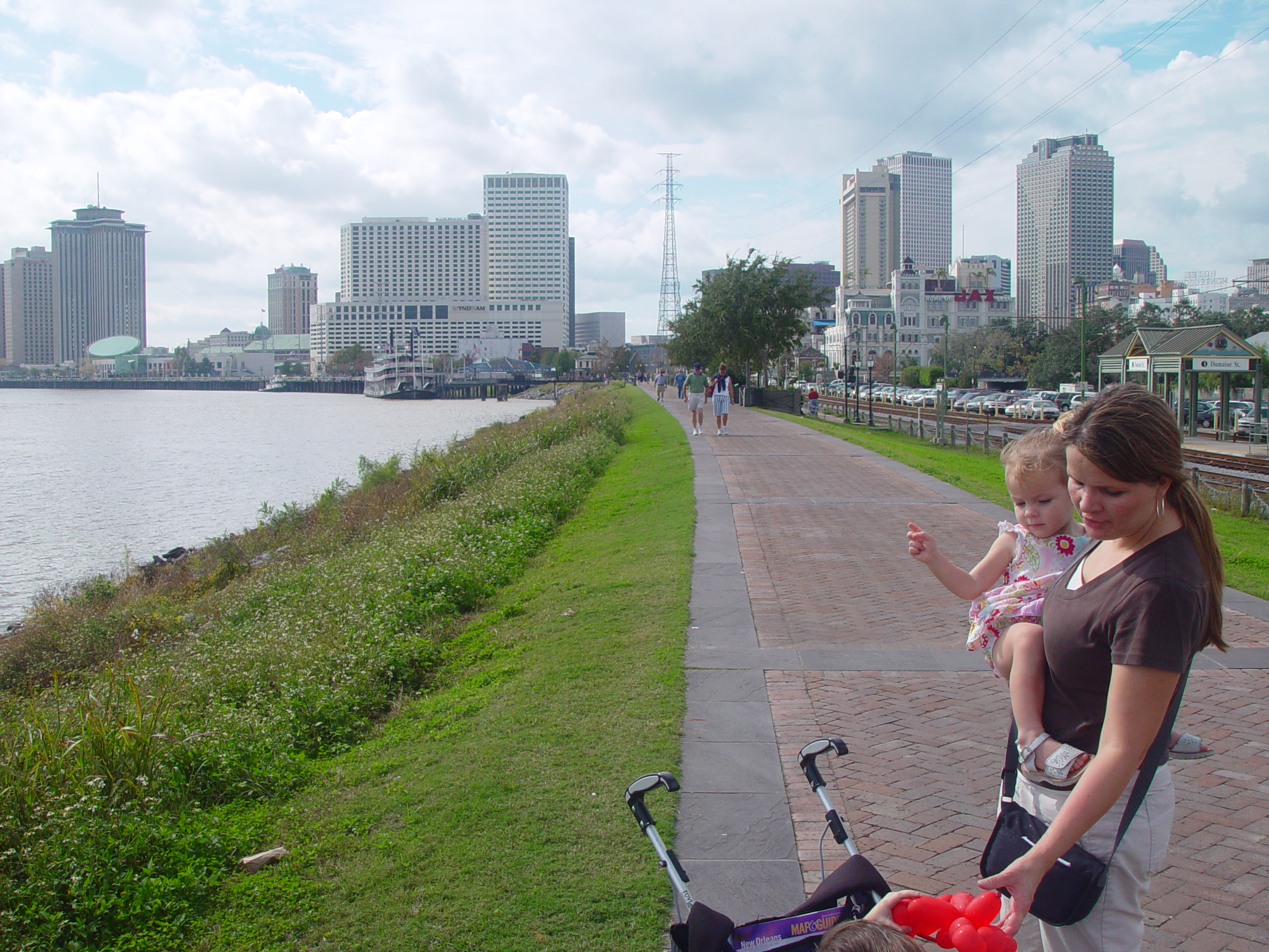 New Orleans Trip - Day 2 (Ava's 2nd Birthday, French Quarter, Cafe Du Monde)