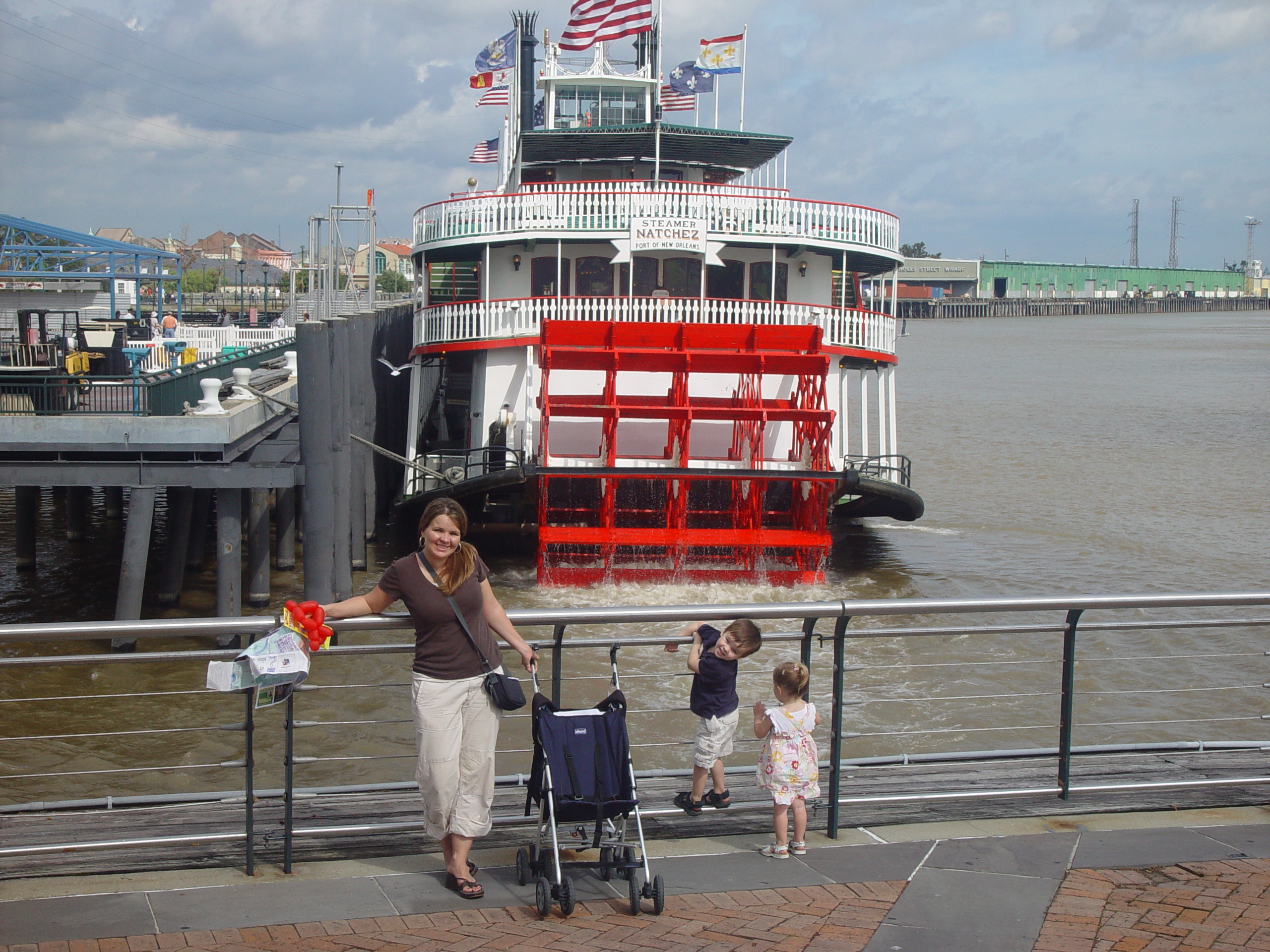 New Orleans Trip - Day 2 (Ava's 2nd Birthday, French Quarter, Cafe Du Monde)