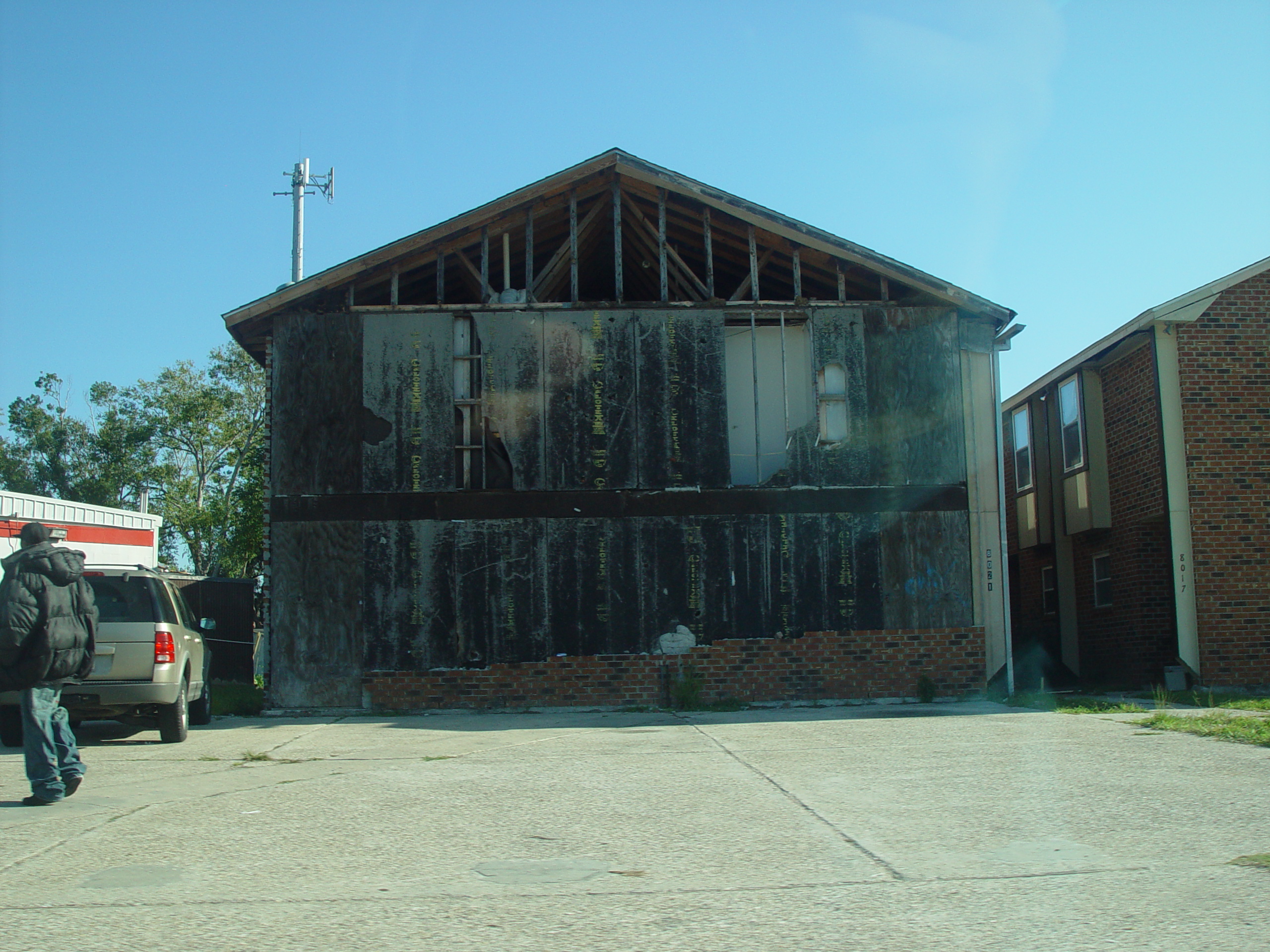 New Orleans Trip - Day 4 (Hurricane Katrina Devastation, Graveyards, Garden District, Oak Alley Plantation, Cajun Food)