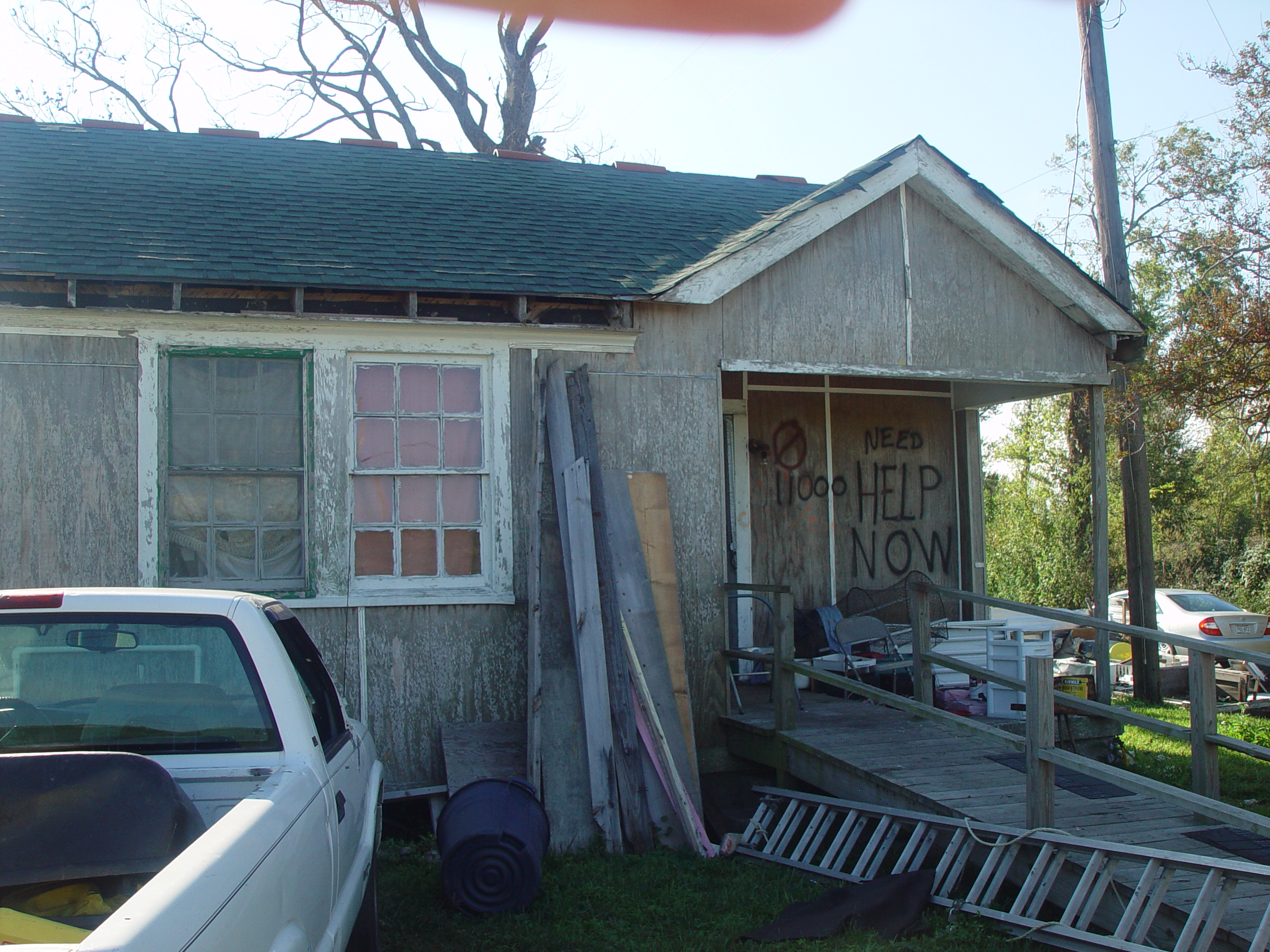 New Orleans Trip - Day 4 (Hurricane Katrina Devastation, Graveyards, Garden District, Oak Alley Plantation, Cajun Food)