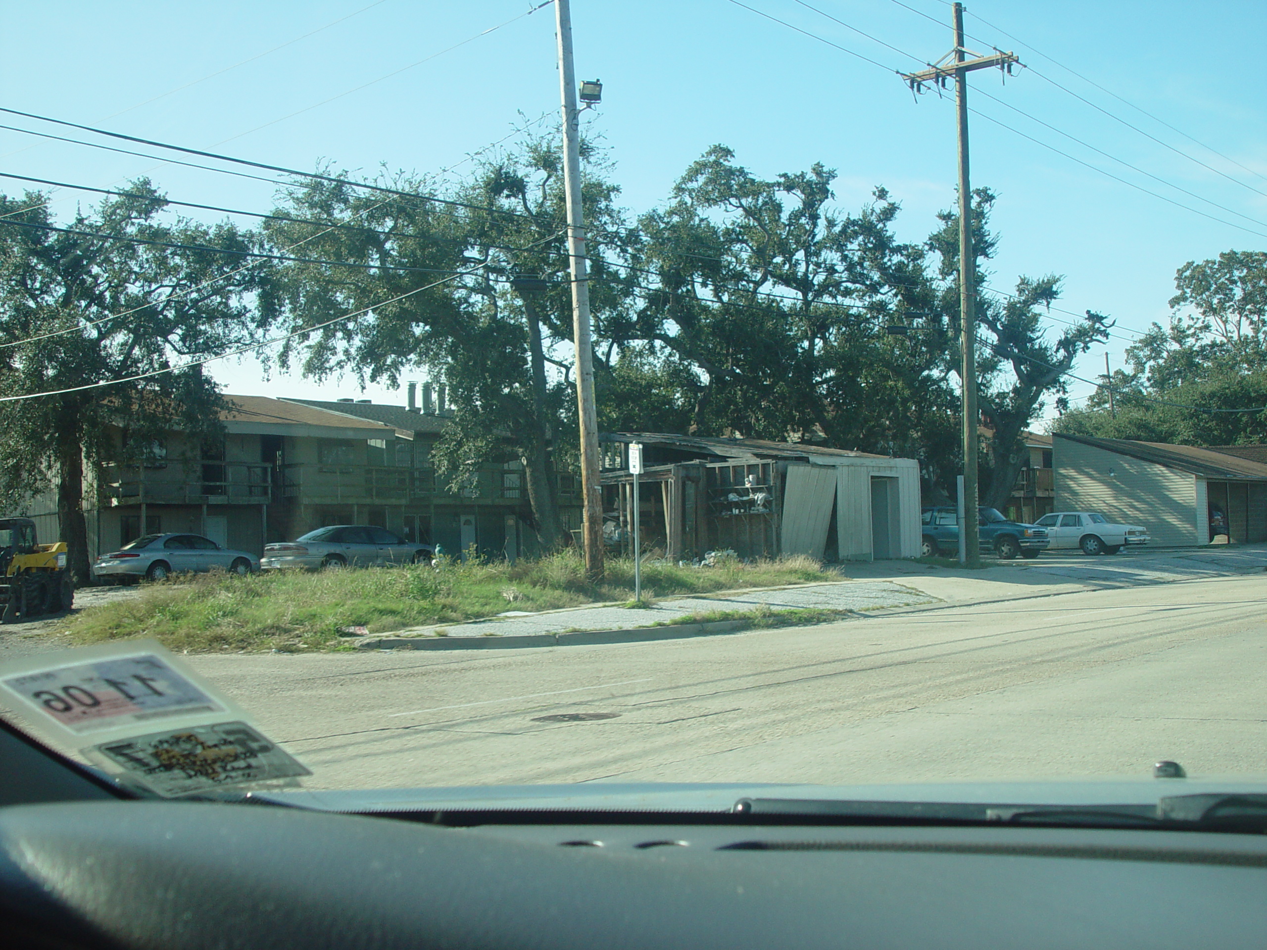 New Orleans Trip - Day 4 (Hurricane Katrina Devastation, Graveyards, Garden District, Oak Alley Plantation, Cajun Food)