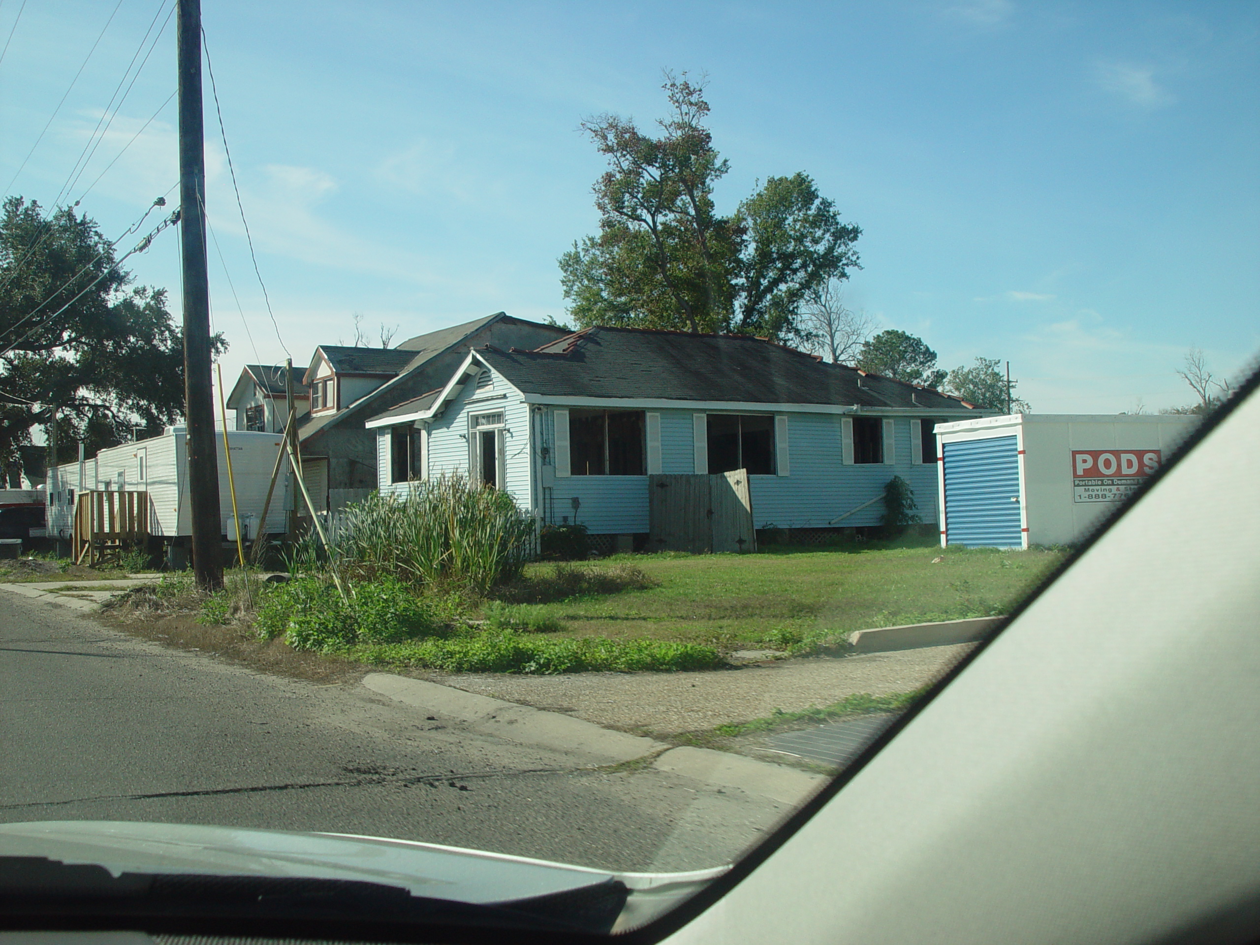 New Orleans Trip - Day 4 (Hurricane Katrina Devastation, Graveyards, Garden District, Oak Alley Plantation, Cajun Food)