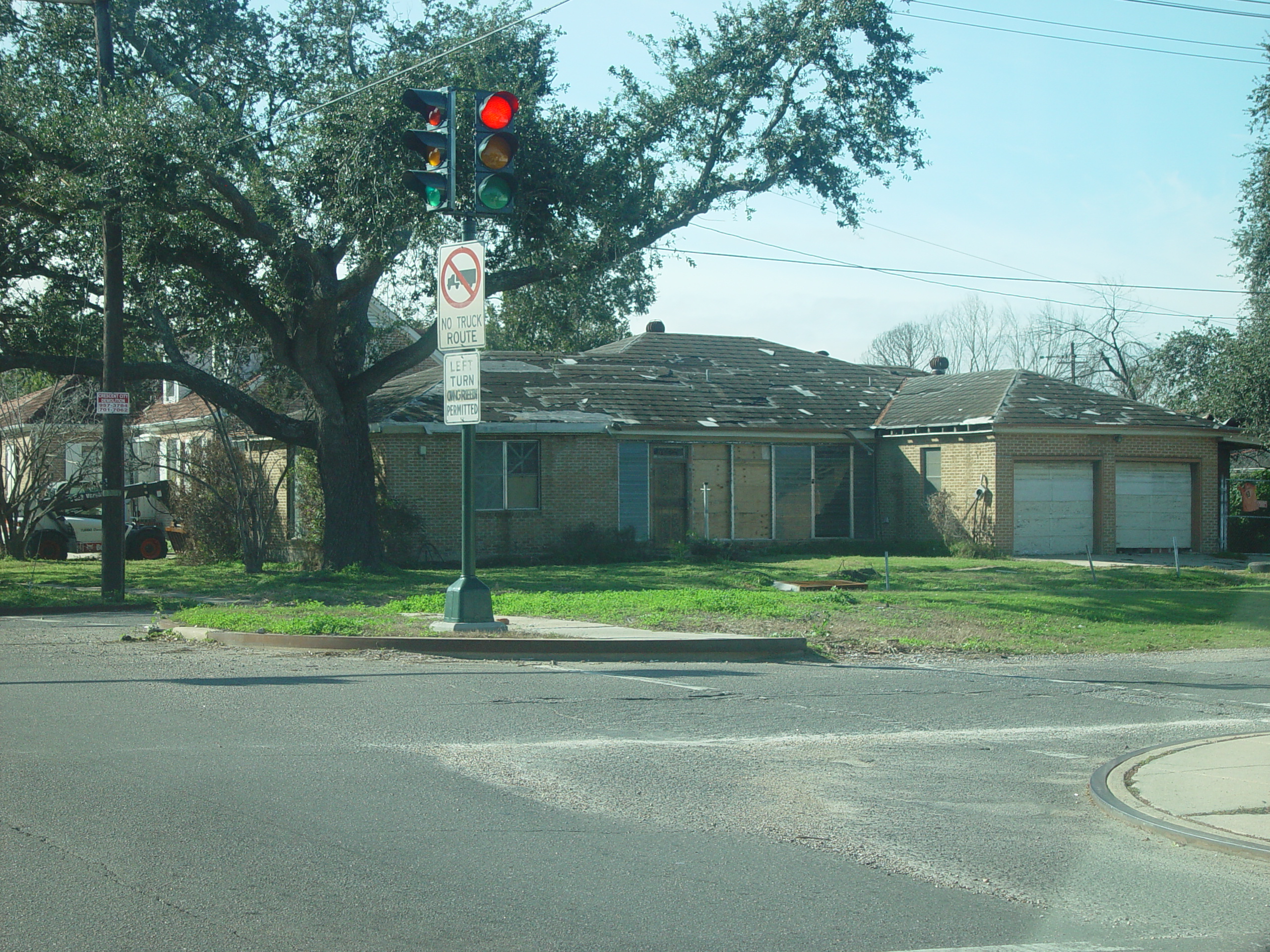 New Orleans Trip - Day 4 (Hurricane Katrina Devastation, Graveyards, Garden District, Oak Alley Plantation, Cajun Food)