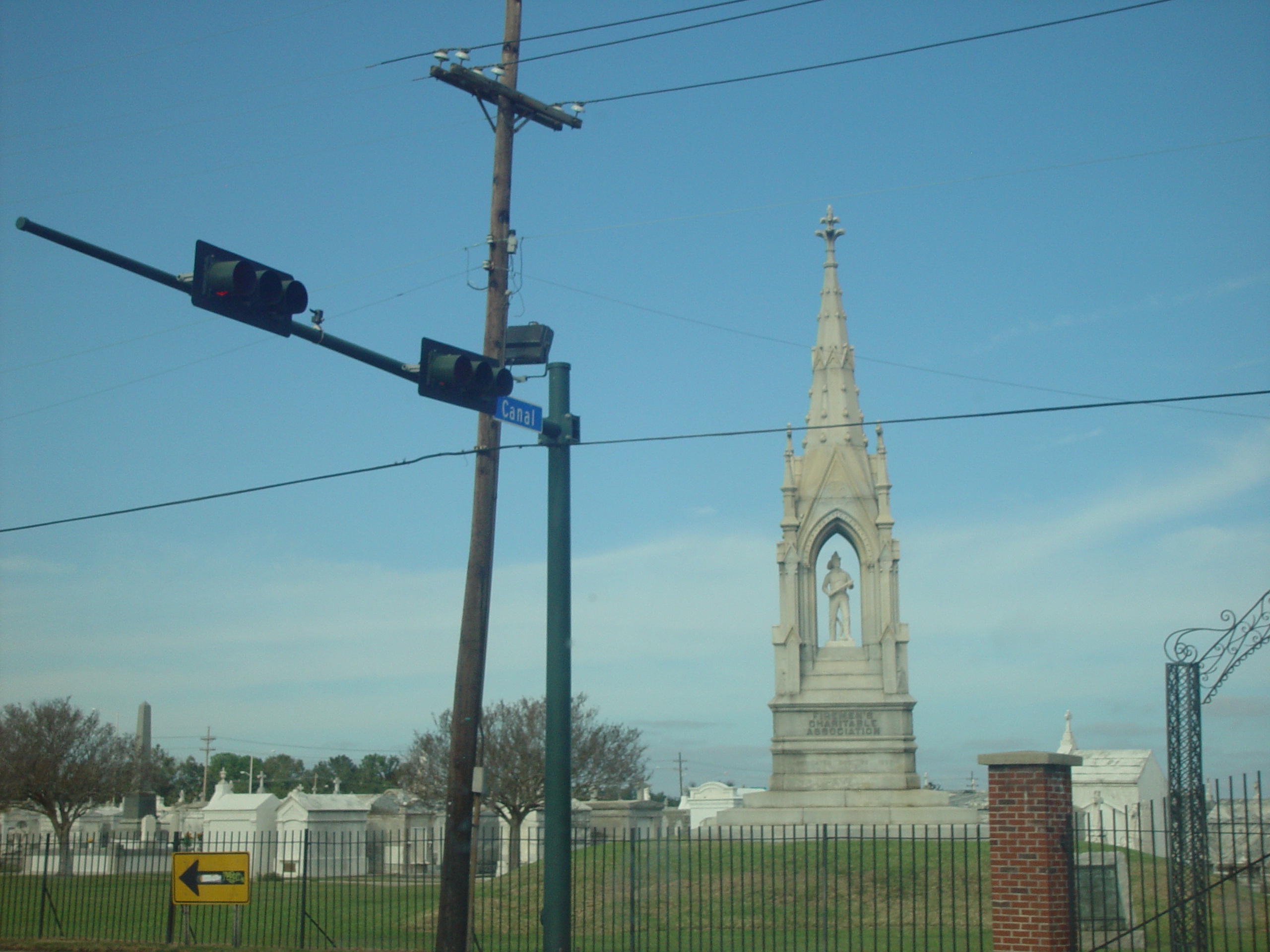 New Orleans Trip - Day 4 (Hurricane Katrina Devastation, Graveyards, Garden District, Oak Alley Plantation, Cajun Food)