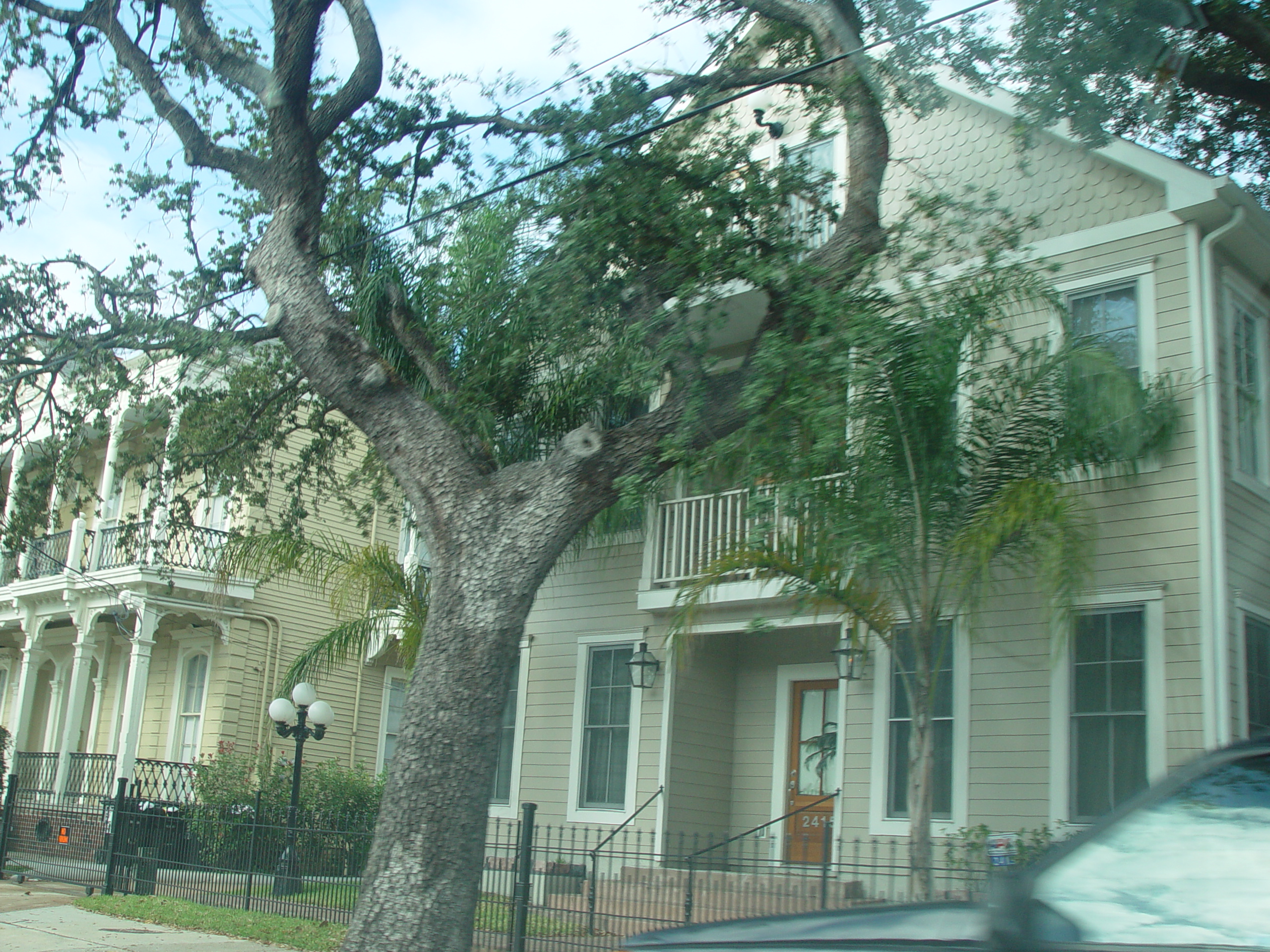 New Orleans Trip - Day 4 (Hurricane Katrina Devastation, Graveyards, Garden District, Oak Alley Plantation, Cajun Food)