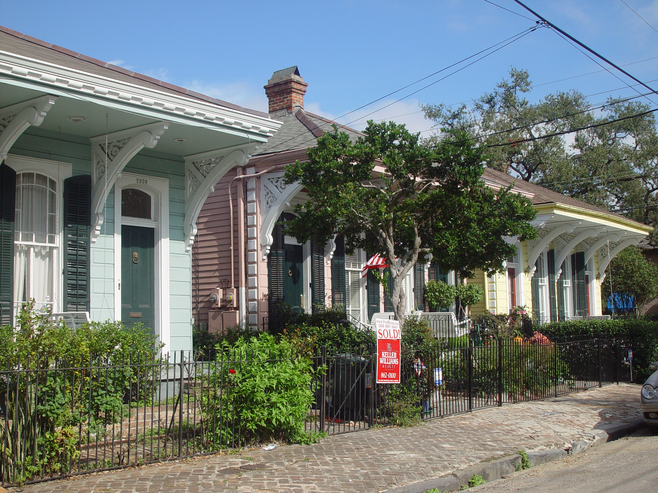 New Orleans Trip - Day 4 (Hurricane Katrina Devastation, Graveyards, Garden District, Oak Alley Plantation, Cajun Food)