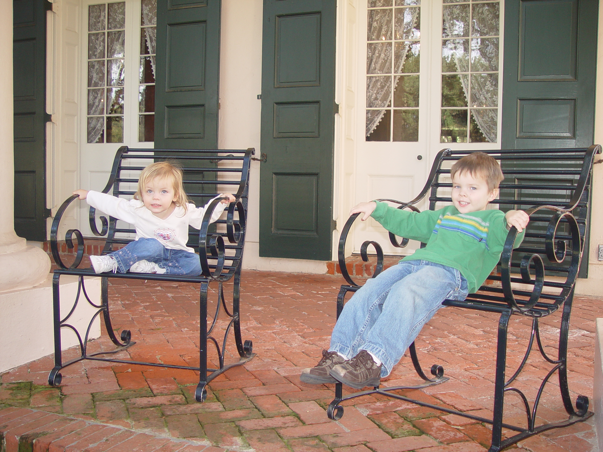 New Orleans Trip - Day 4 (Hurricane Katrina Devastation, Graveyards, Garden District, Oak Alley Plantation, Cajun Food)