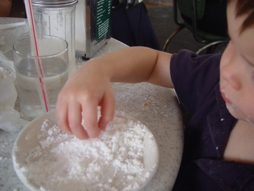 New Orleans Trip - Day 2 (Ava's 2nd Birthday, French Quarter, Cafe Du Monde)