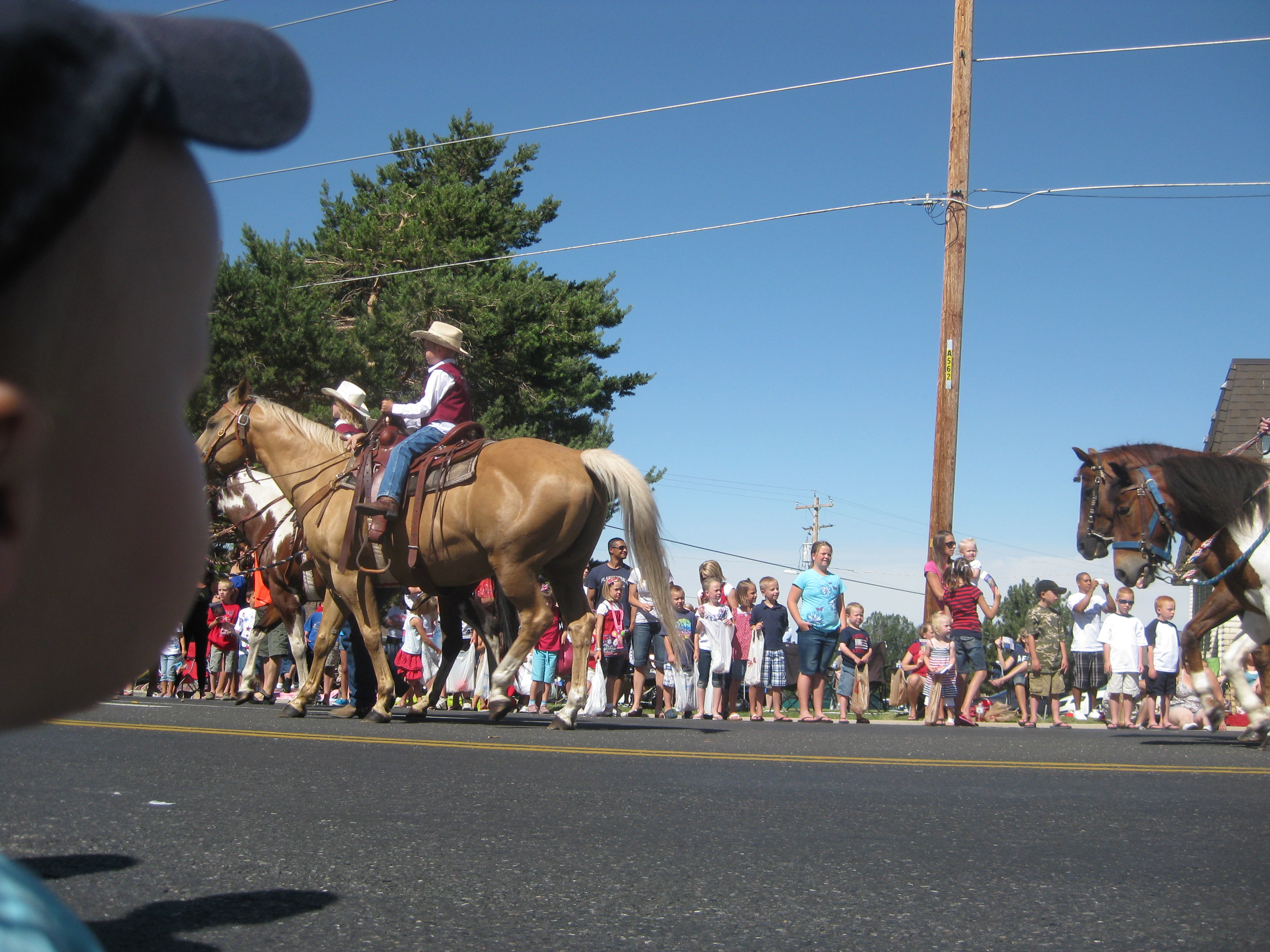 2010 July 4th Vacation - Day 1 - Pleasant View Parade & Cherry Days