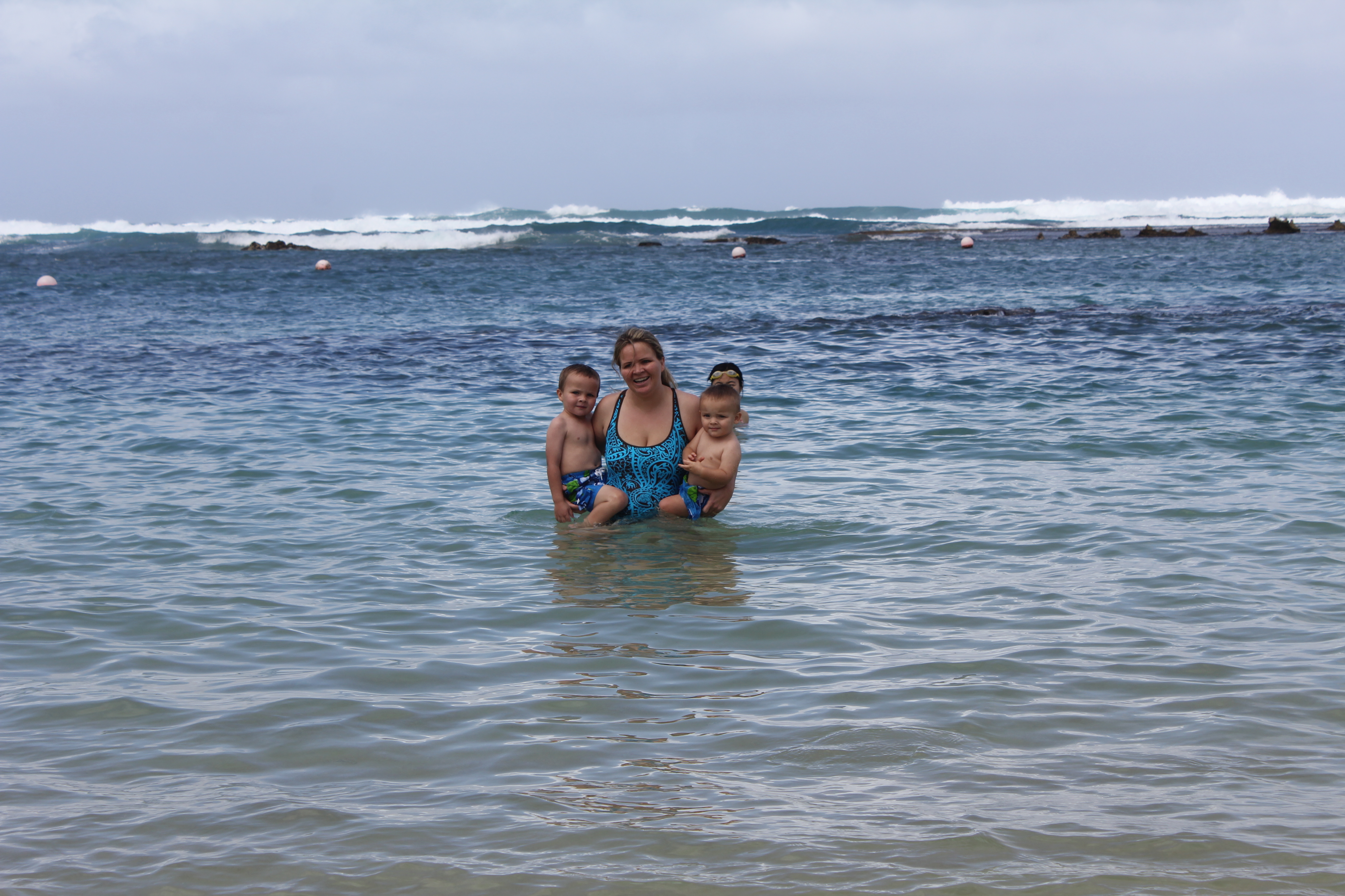 2012 Hawaii Family Trip - Day 8 (Bodyboarding, Playing on the Beach, Gecko, Making Fruit Smoothies)