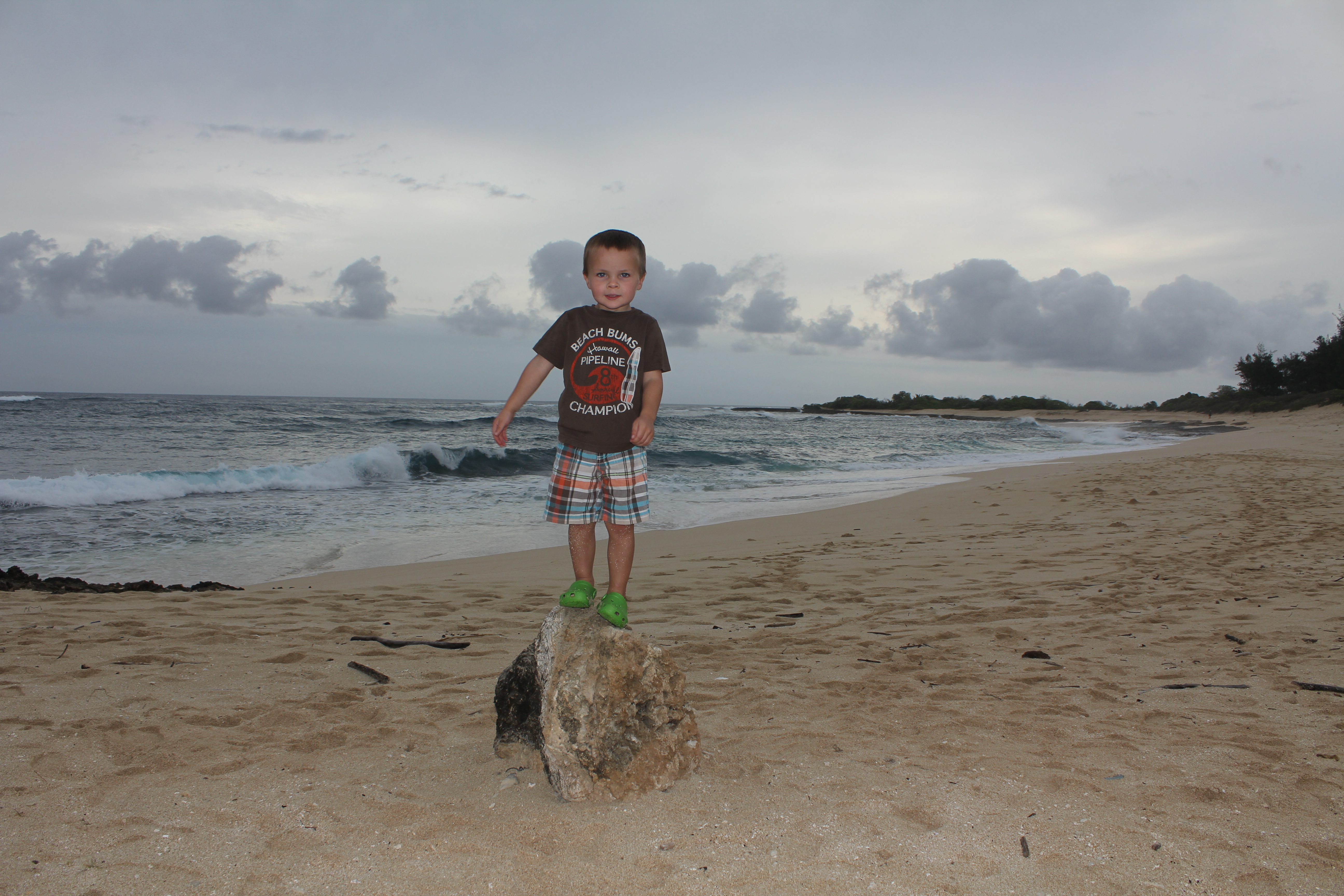 2012 Hawaii Family Trip - Day 13 (Hawaiian Shaved Ice, Romy's Kahuku Prawns & Shrimp, Catching Frogs