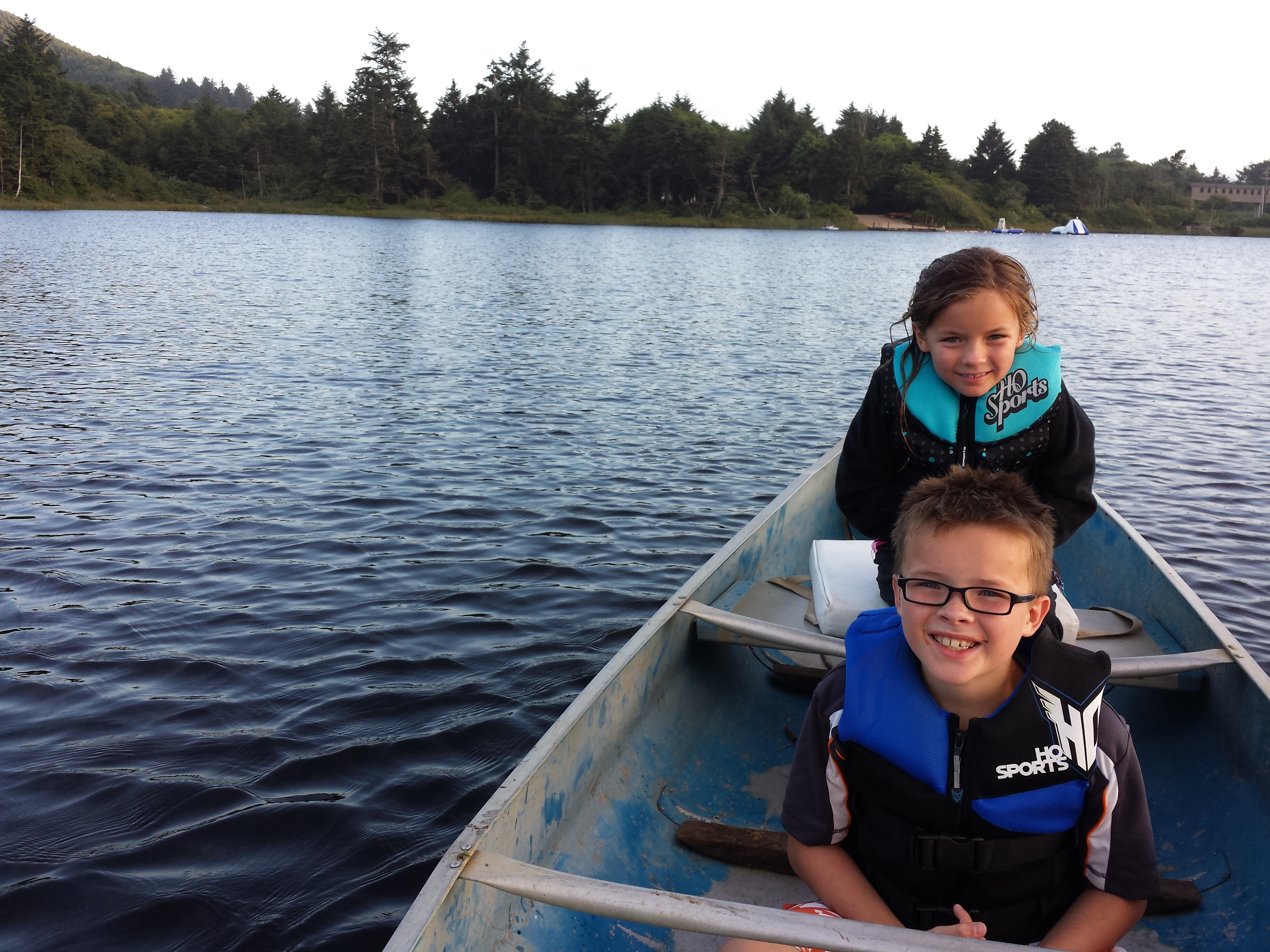 2013 July Break - Oregon Coast - Catching More Salamanders in Spring Lake, Playing on the Beach, Canoeing on Spring Lake (Rockaway Beach, Oregon), Family Fireworks