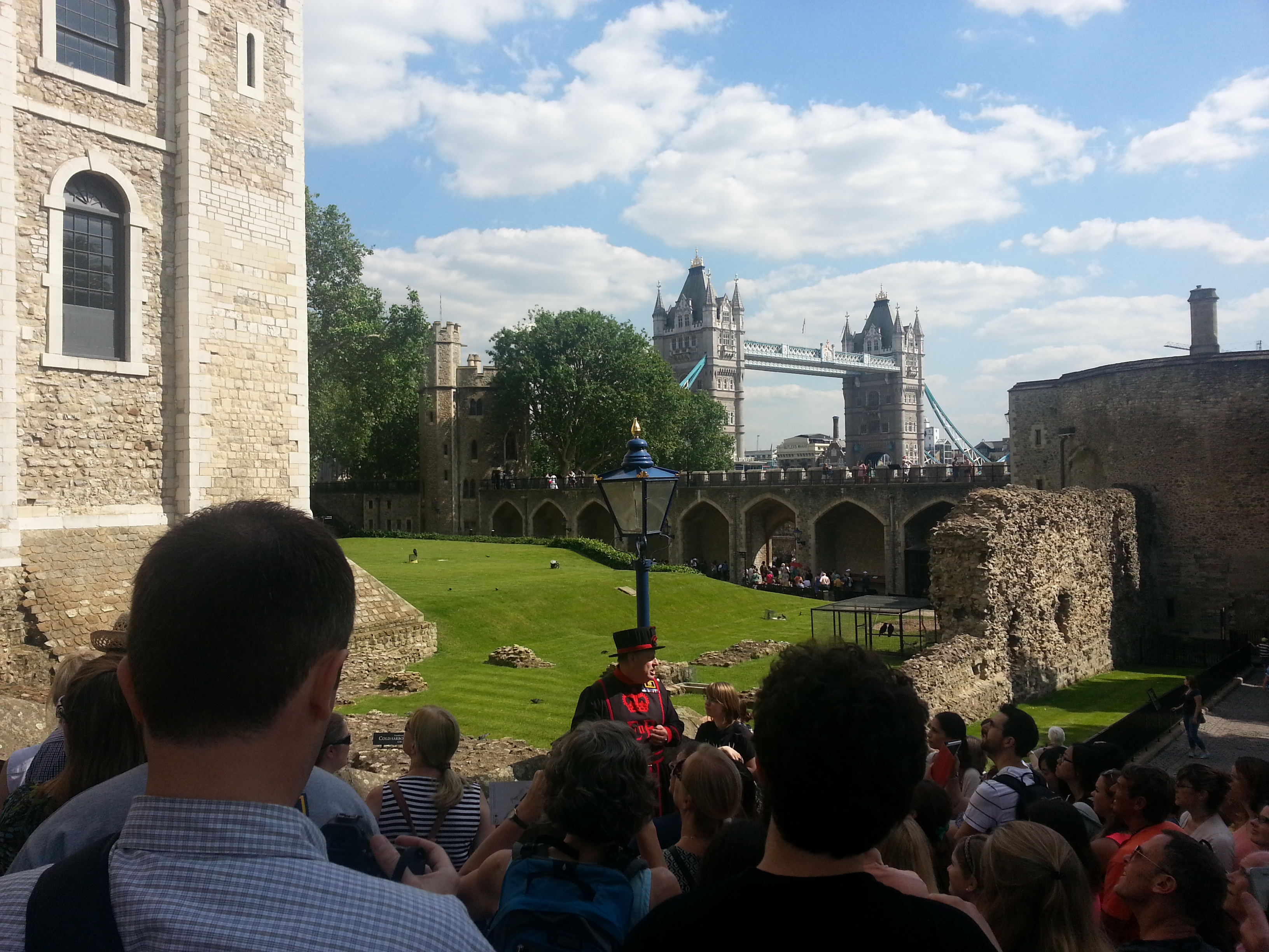 2014 Europe Trip Day 9 - England (The Original London Sightseeing Bus Tour, The Tower of London, Beefeater Tour, Tower Bridge, Big Ben, Parliament, Westminster Abbey, Indian Food, The Punky Toy!)