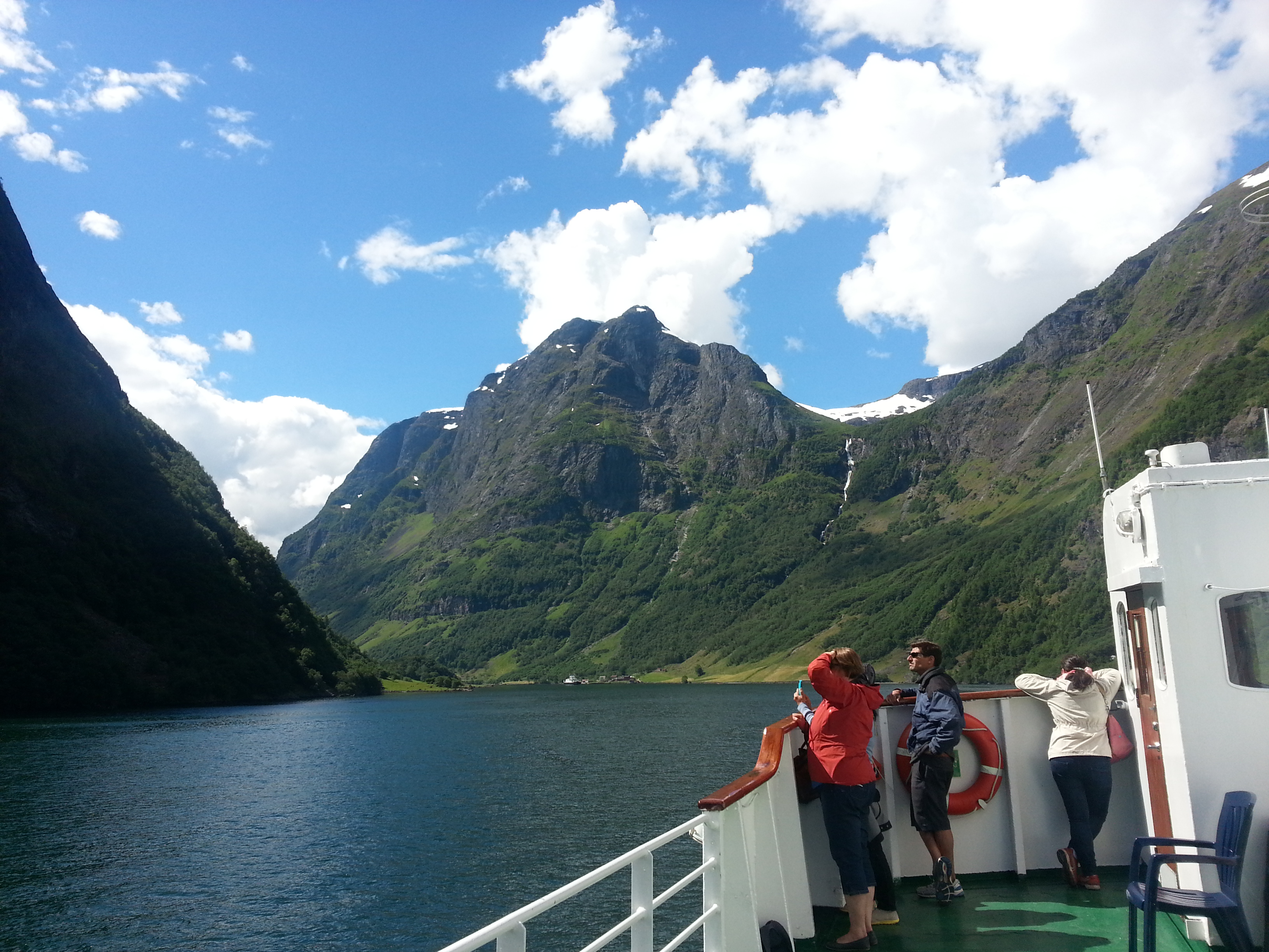 2014 Europe Trip Day 21 - Norway (Norway in a Nutshell (Roundtrip from Bergen via Myrdal): Train Bergen-Myrdal, The Flåm Railway, Fjord Cruise Flam-Gudvangen, Nærøyfjord (Narrowest Fjord in World), Bus Gudvangen-Voss, Train Voss-Bergen)