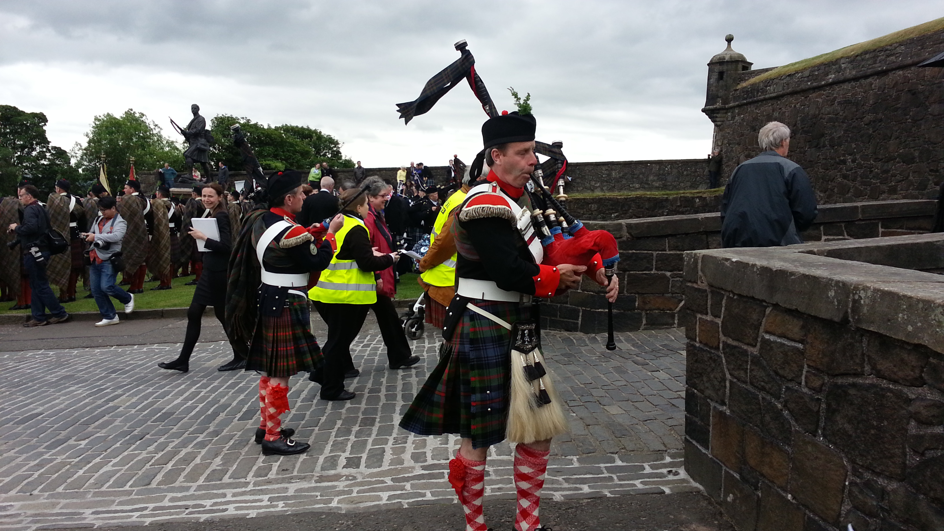 2014 Europe Trip Day 24 - Scotland (Crookston Castle, Paisley Missionary Flat (Walker Street), Lawn Bowling Pitch, Irn Bru, Church of the Holy Rude, Stirling Castle, 2014 Pipefest Stirling)