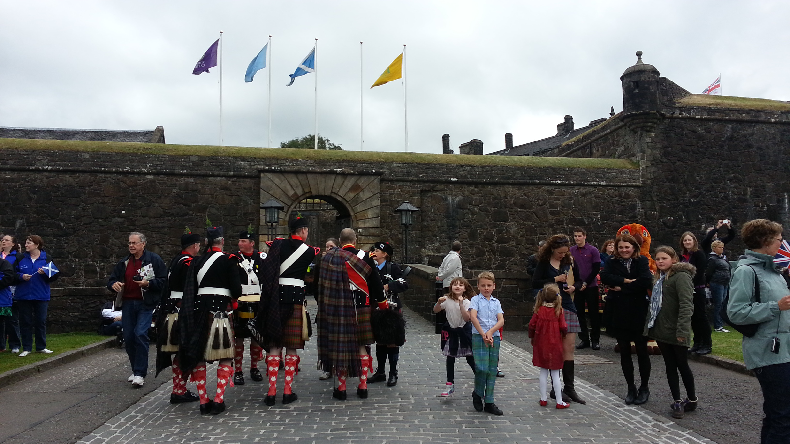 2014 Europe Trip Day 24 - Scotland (Crookston Castle, Paisley Missionary Flat (Walker Street), Lawn Bowling Pitch, Irn Bru, Church of the Holy Rude, Stirling Castle, 2014 Pipefest Stirling)