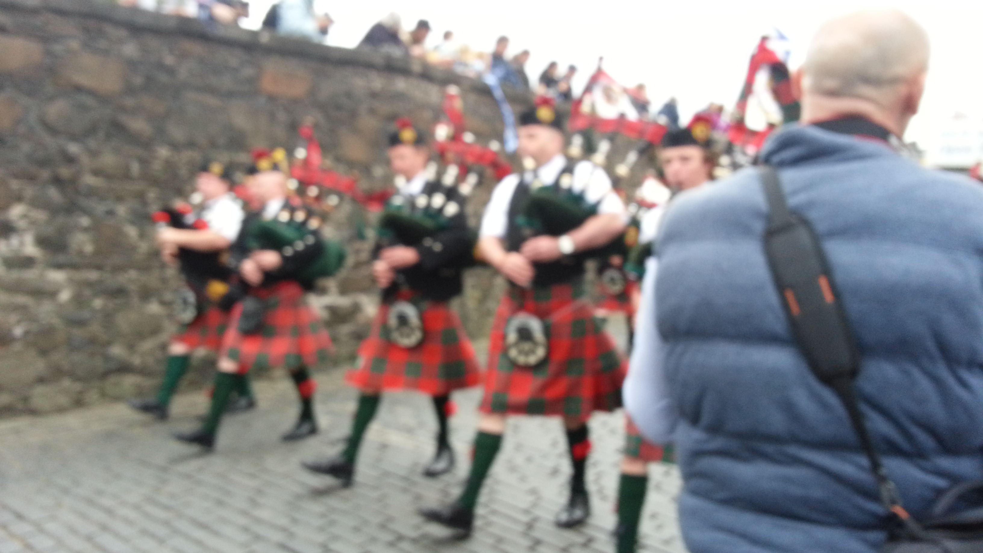 2014 Europe Trip Day 24 - Scotland (Crookston Castle, Paisley Missionary Flat (Walker Street), Lawn Bowling Pitch, Irn Bru, Church of the Holy Rude, Stirling Castle, 2014 Pipefest Stirling)