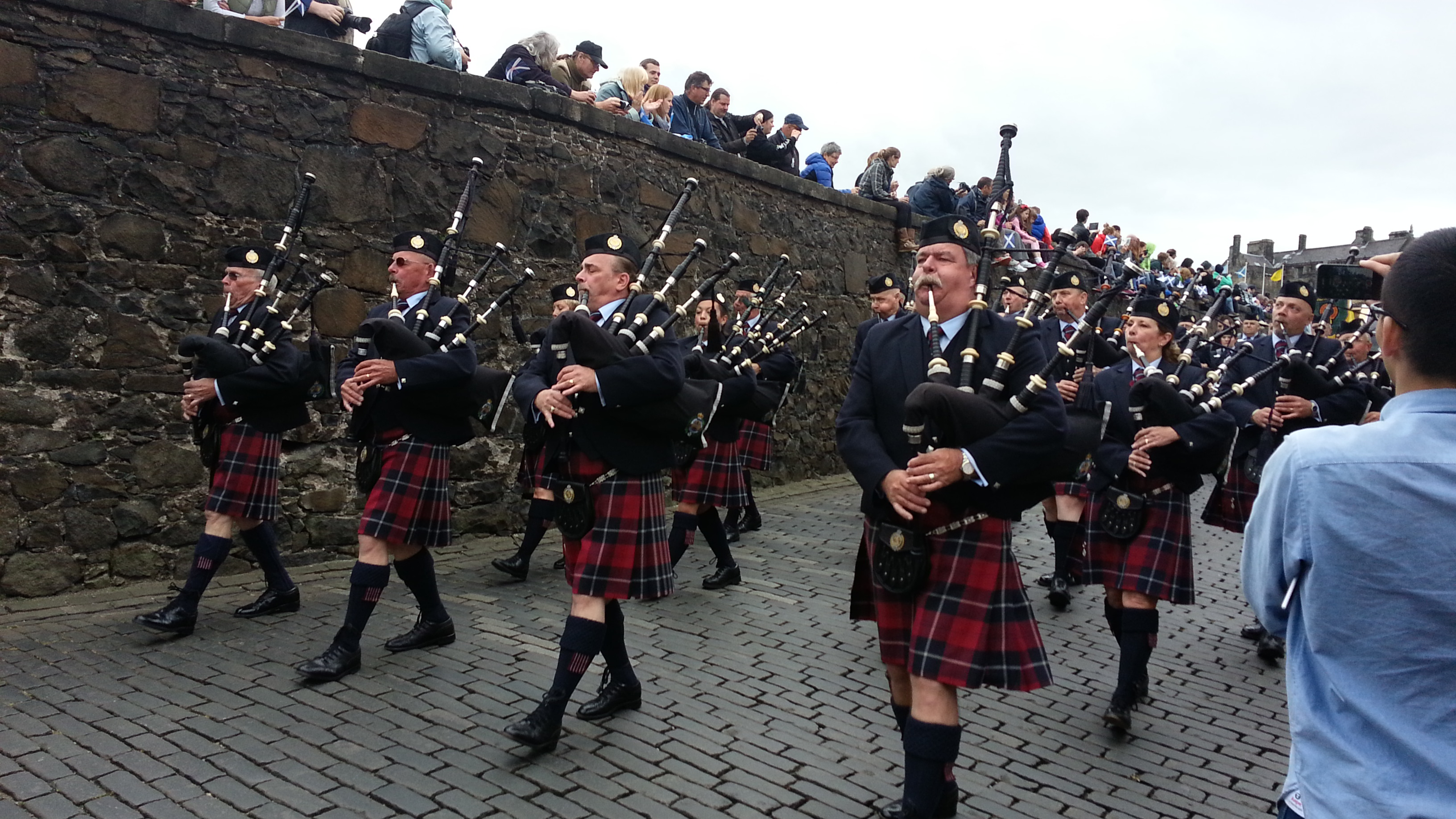 2014 Europe Trip Day 24 - Scotland (Crookston Castle, Paisley Missionary Flat (Walker Street), Lawn Bowling Pitch, Irn Bru, Church of the Holy Rude, Stirling Castle, 2014 Pipefest Stirling)