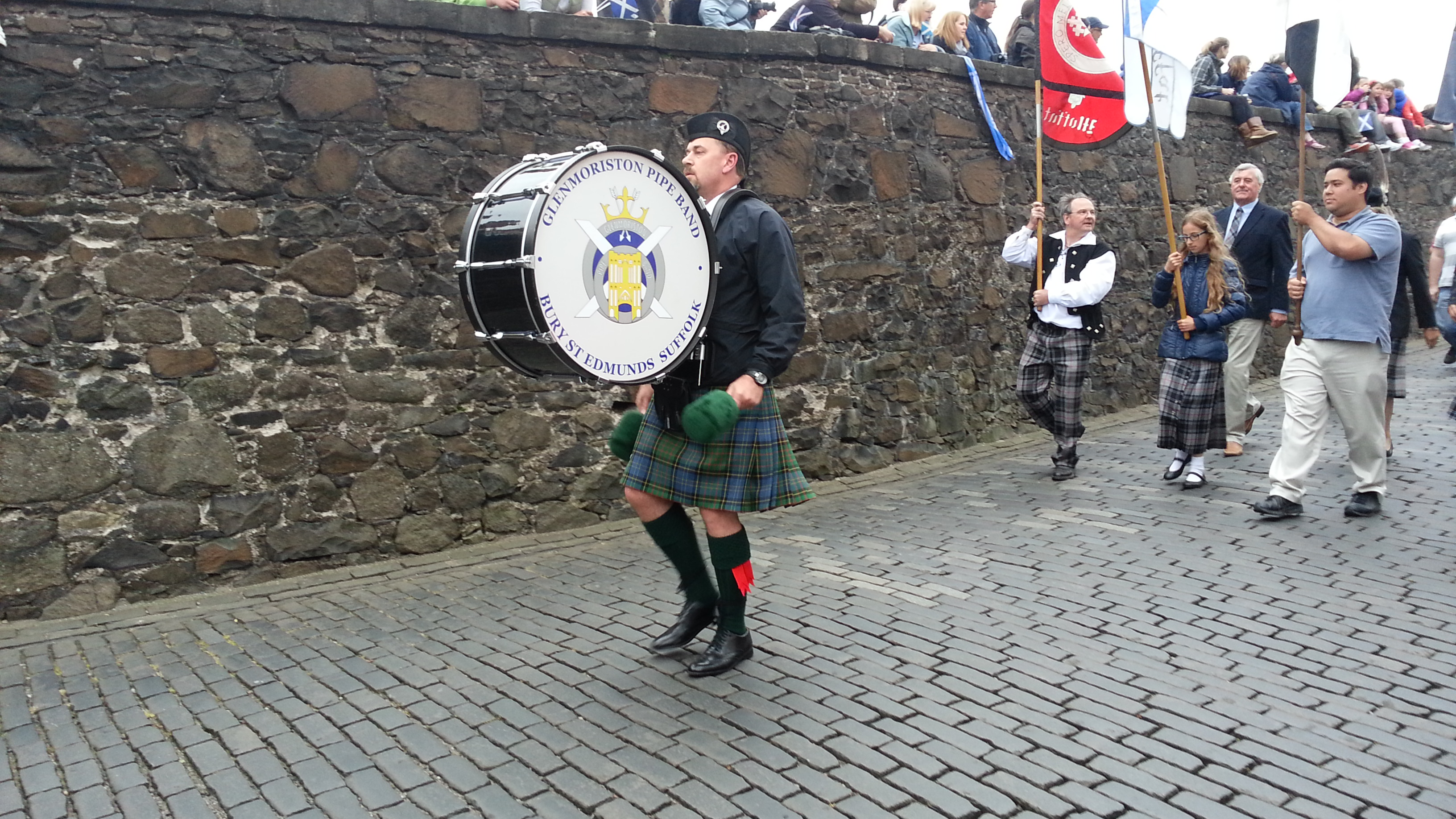 2014 Europe Trip Day 24 - Scotland (Crookston Castle, Paisley Missionary Flat (Walker Street), Lawn Bowling Pitch, Irn Bru, Church of the Holy Rude, Stirling Castle, 2014 Pipefest Stirling)
