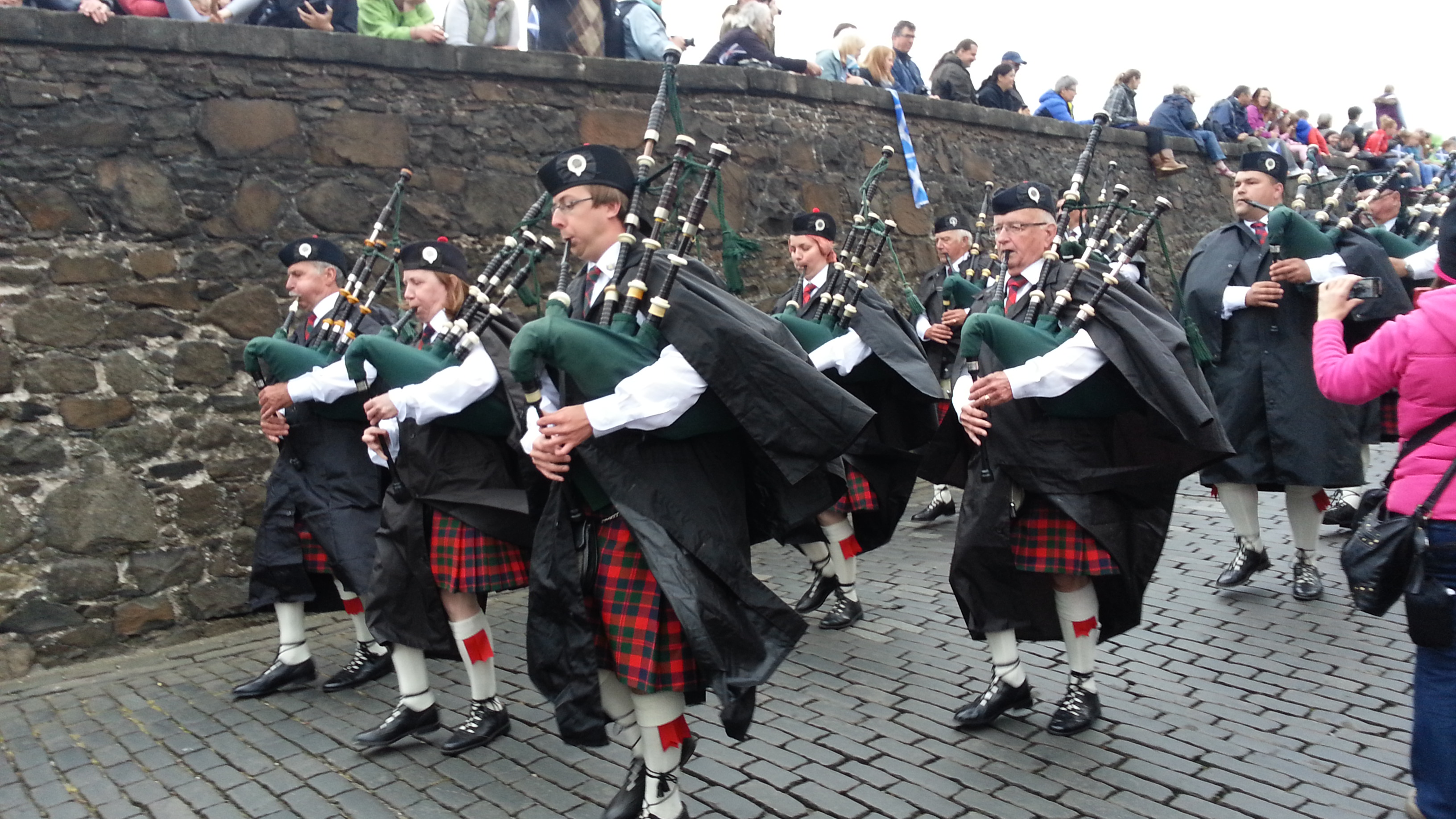 2014 Europe Trip Day 24 - Scotland (Crookston Castle, Paisley Missionary Flat (Walker Street), Lawn Bowling Pitch, Irn Bru, Church of the Holy Rude, Stirling Castle, 2014 Pipefest Stirling)