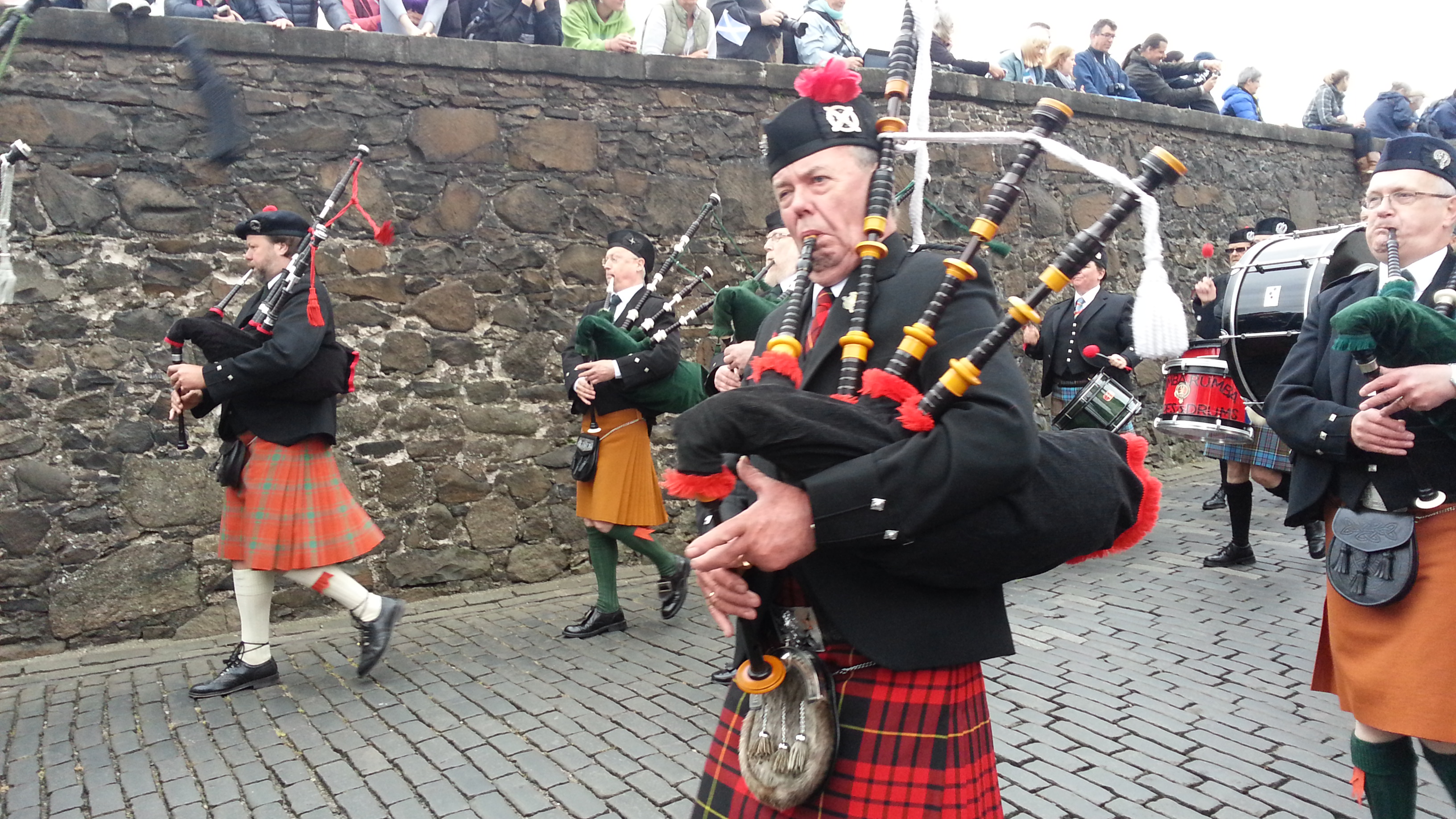 2014 Europe Trip Day 24 - Scotland (Crookston Castle, Paisley Missionary Flat (Walker Street), Lawn Bowling Pitch, Irn Bru, Church of the Holy Rude, Stirling Castle, 2014 Pipefest Stirling)