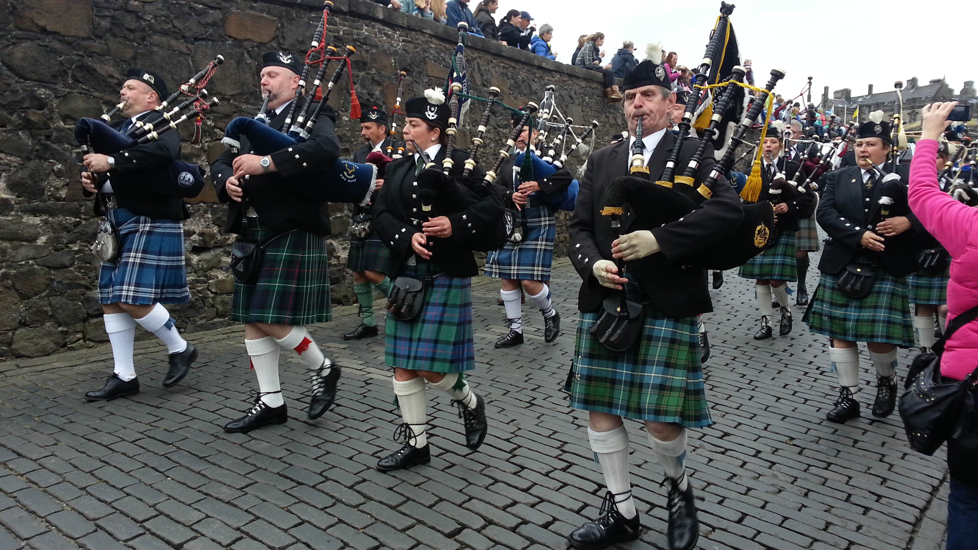 2014 Europe Trip Day 24 - Scotland (Crookston Castle, Paisley Missionary Flat (Walker Street), Lawn Bowling Pitch, Irn Bru, Church of the Holy Rude, Stirling Castle, 2014 Pipefest Stirling)
